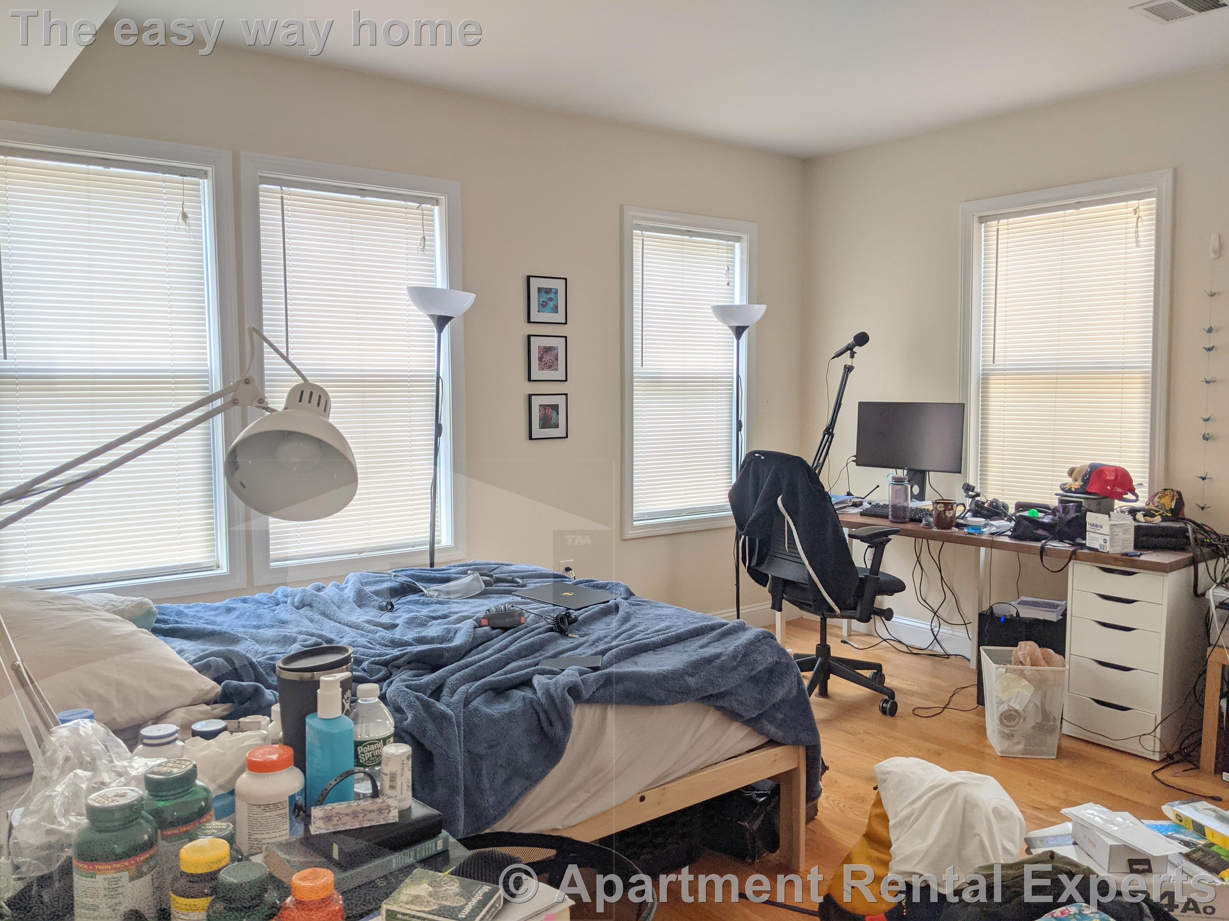 142 Holland St, Davis Square