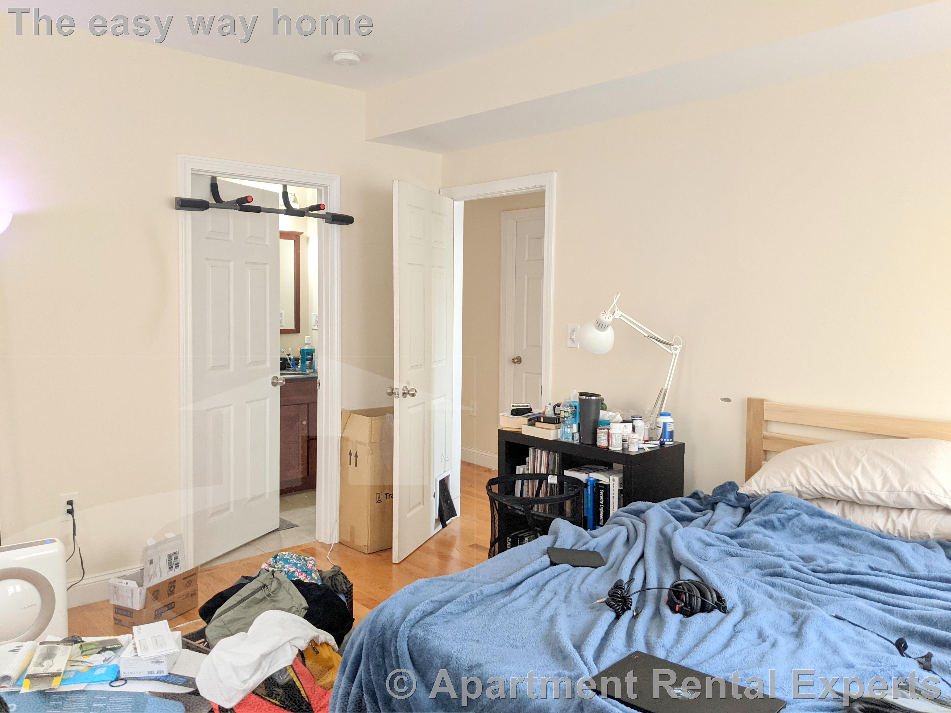 142 Holland St, Davis Square