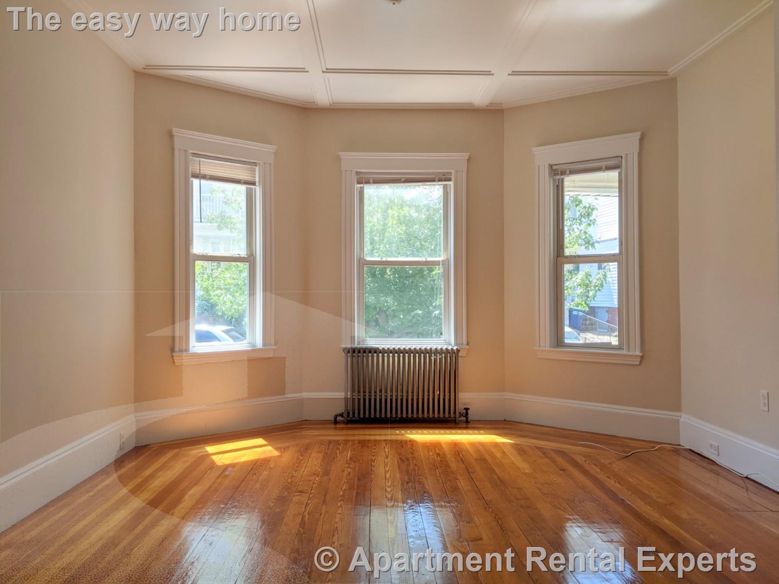 39 Pearson Rd, Tufts