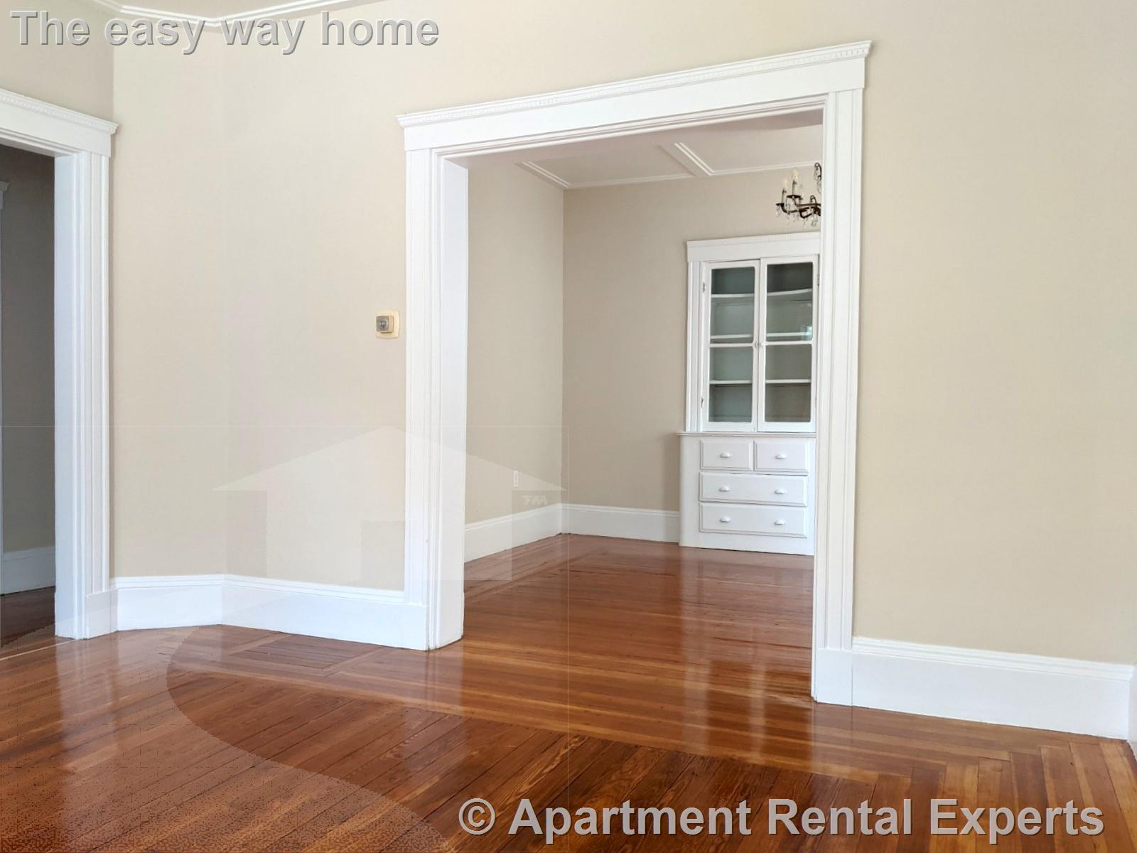 39 Pearson Rd, Tufts