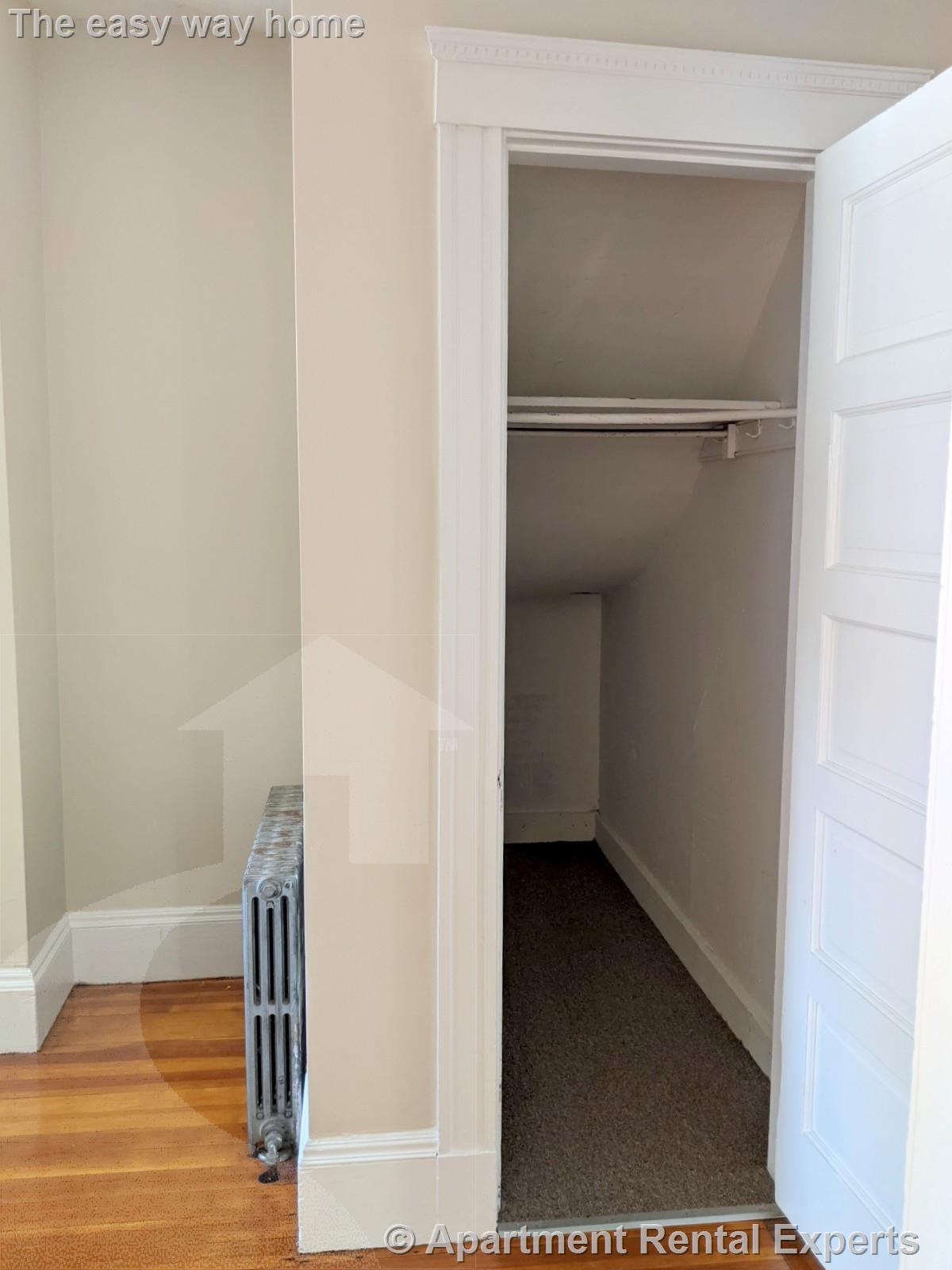 39 Pearson Rd, Tufts