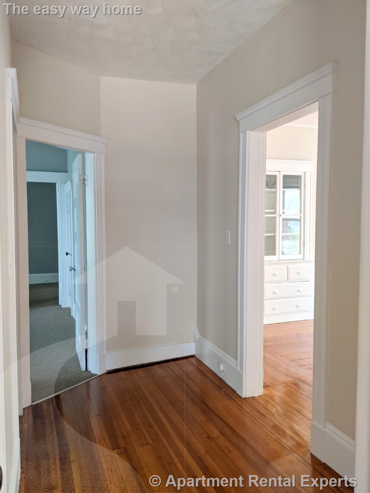 39 Pearson Rd, Tufts