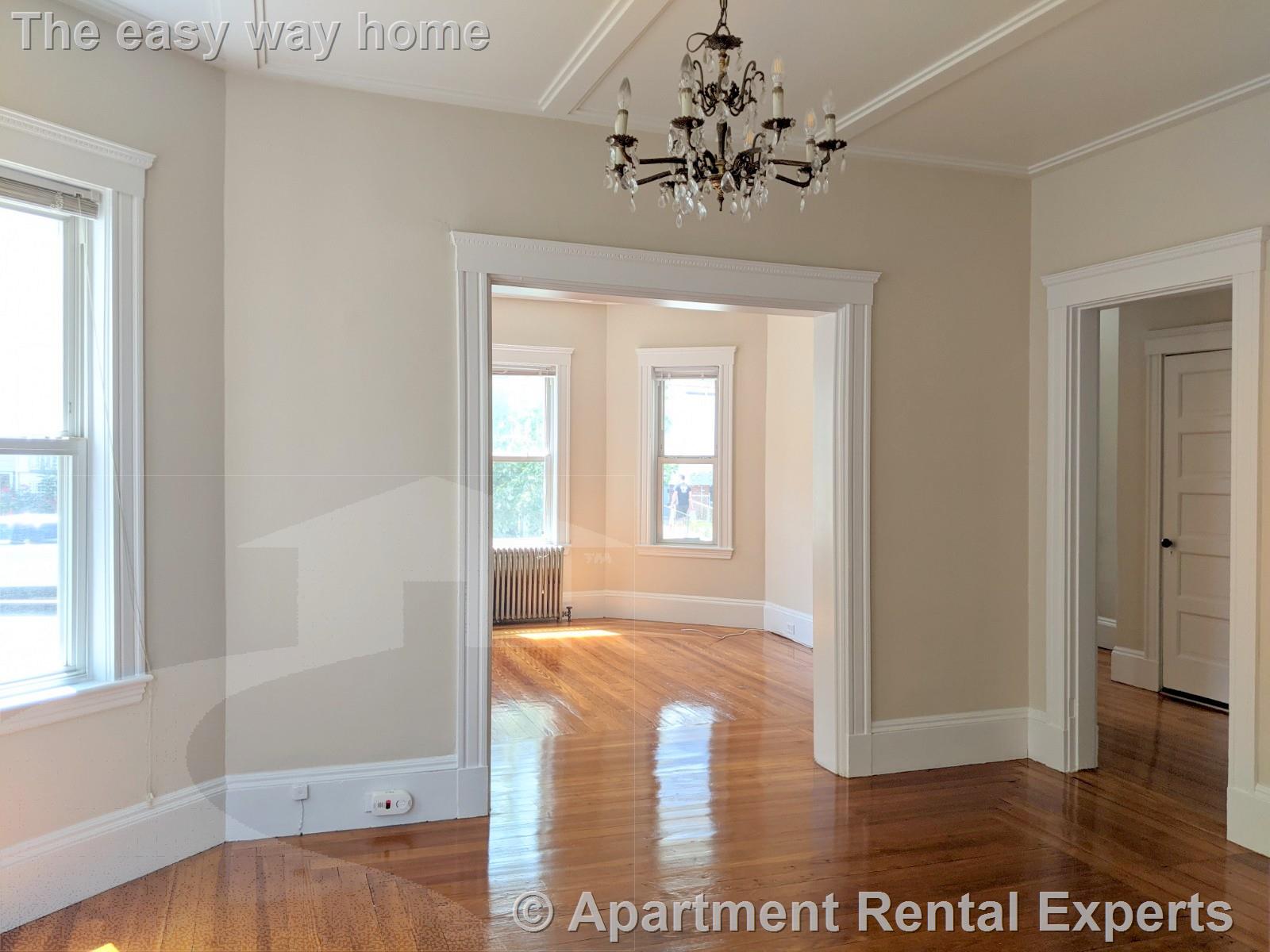 39 Pearson Rd, Tufts