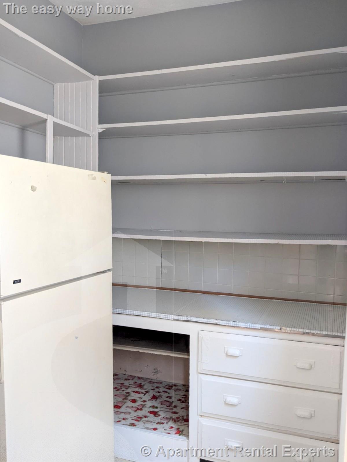 39 Pearson Rd, Tufts