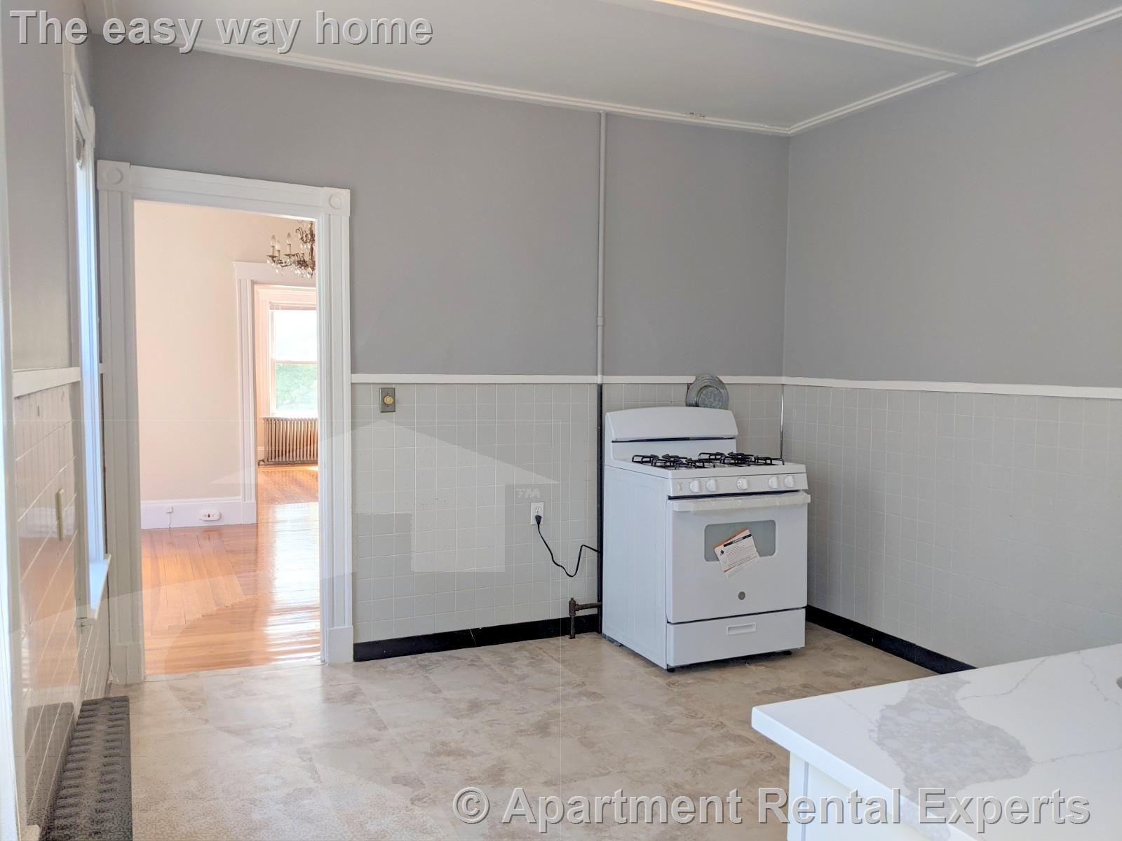 39 Pearson Rd, Tufts