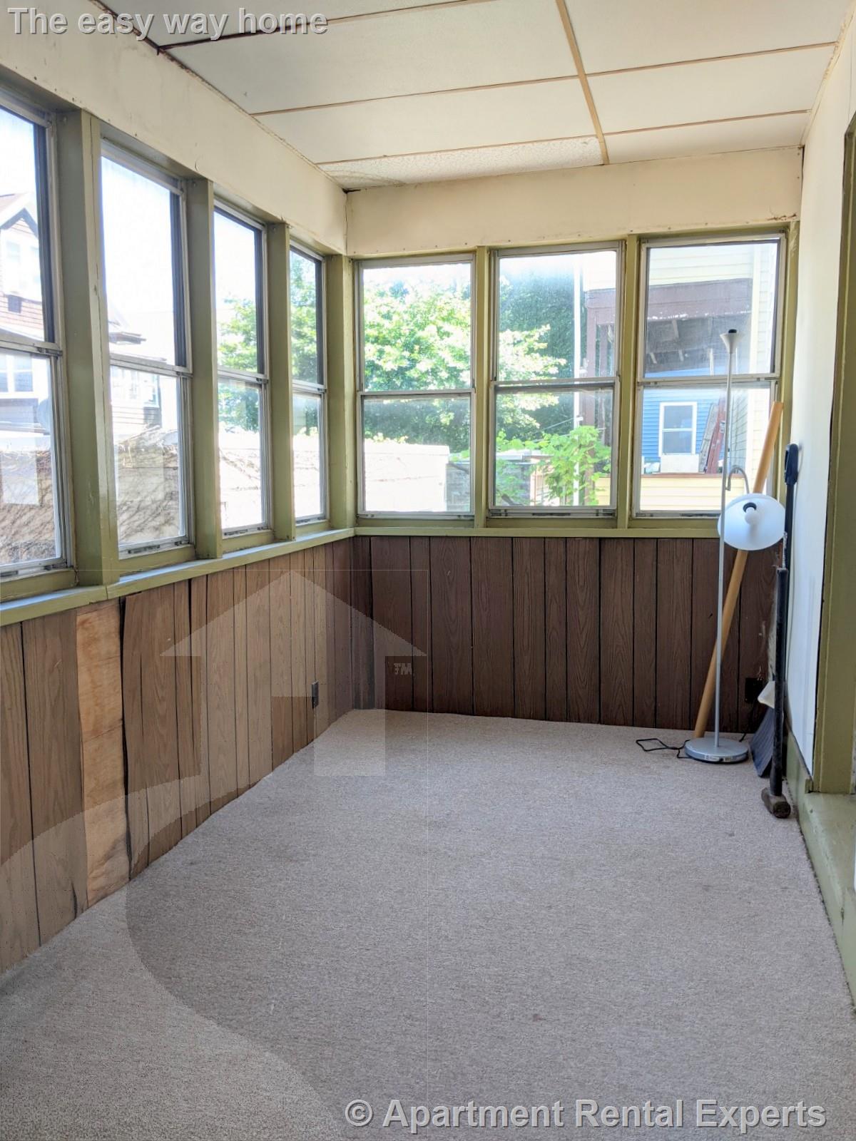 39 Pearson Rd, Tufts