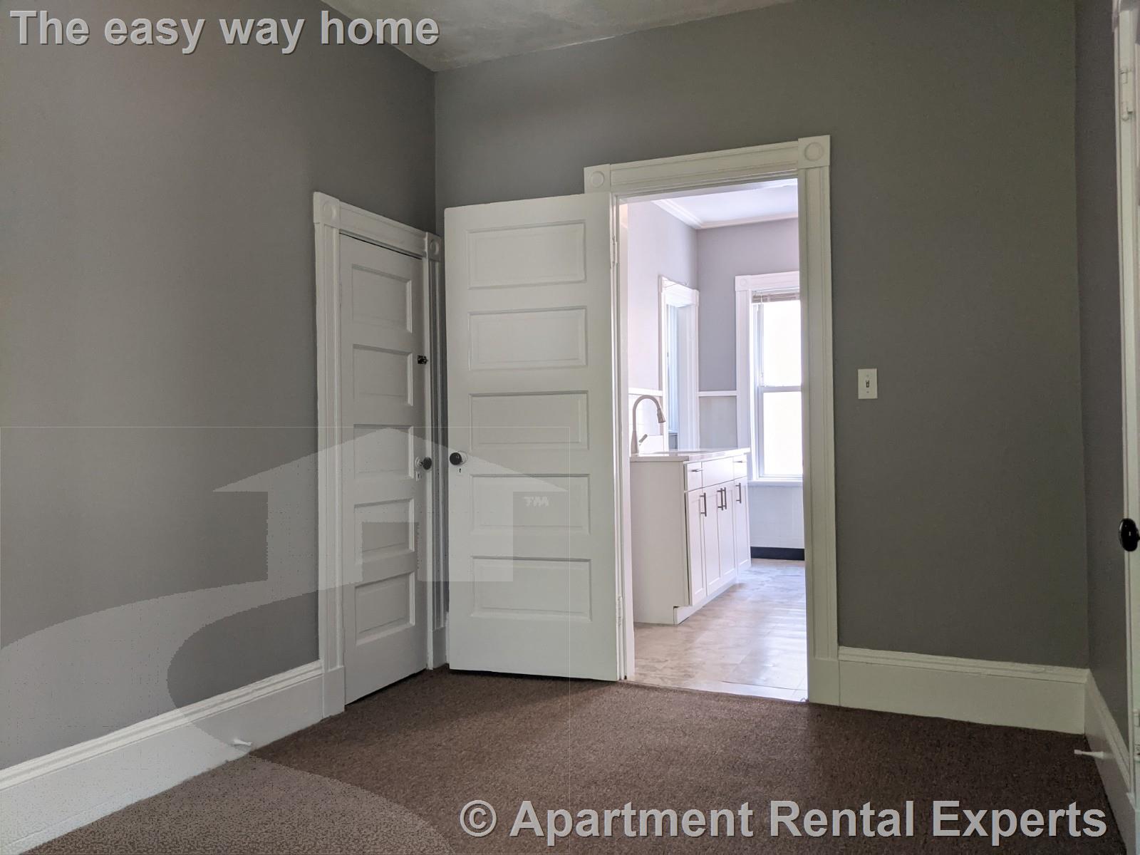 39 Pearson Rd, Tufts