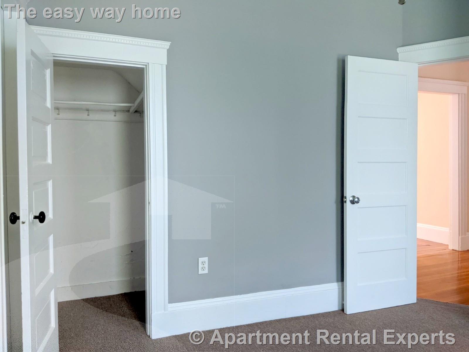 39 Pearson Rd, Tufts