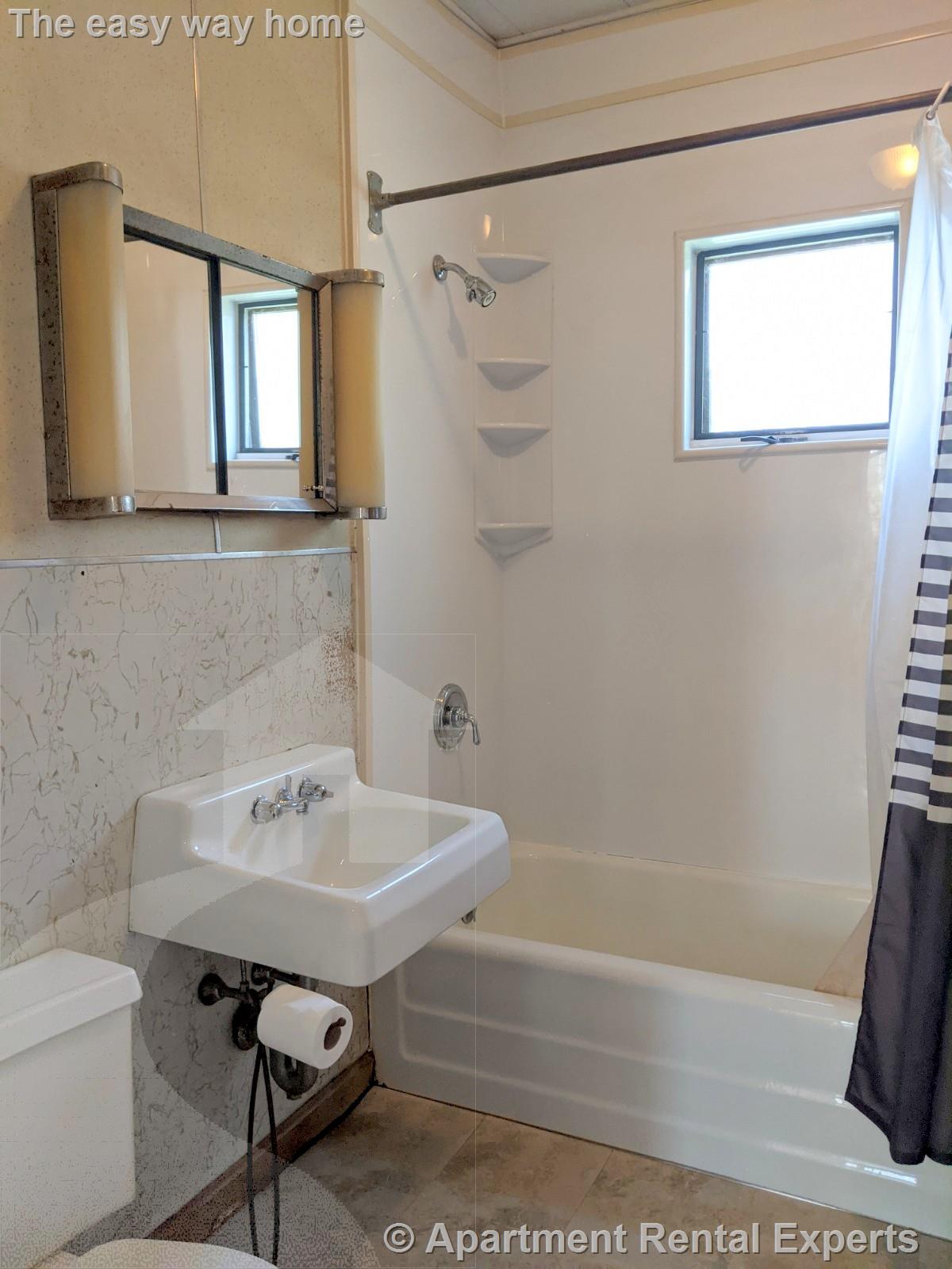 39 Pearson Rd, Tufts