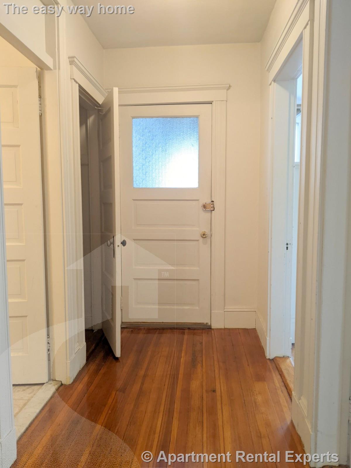 9 Cleveland St, Porter Square