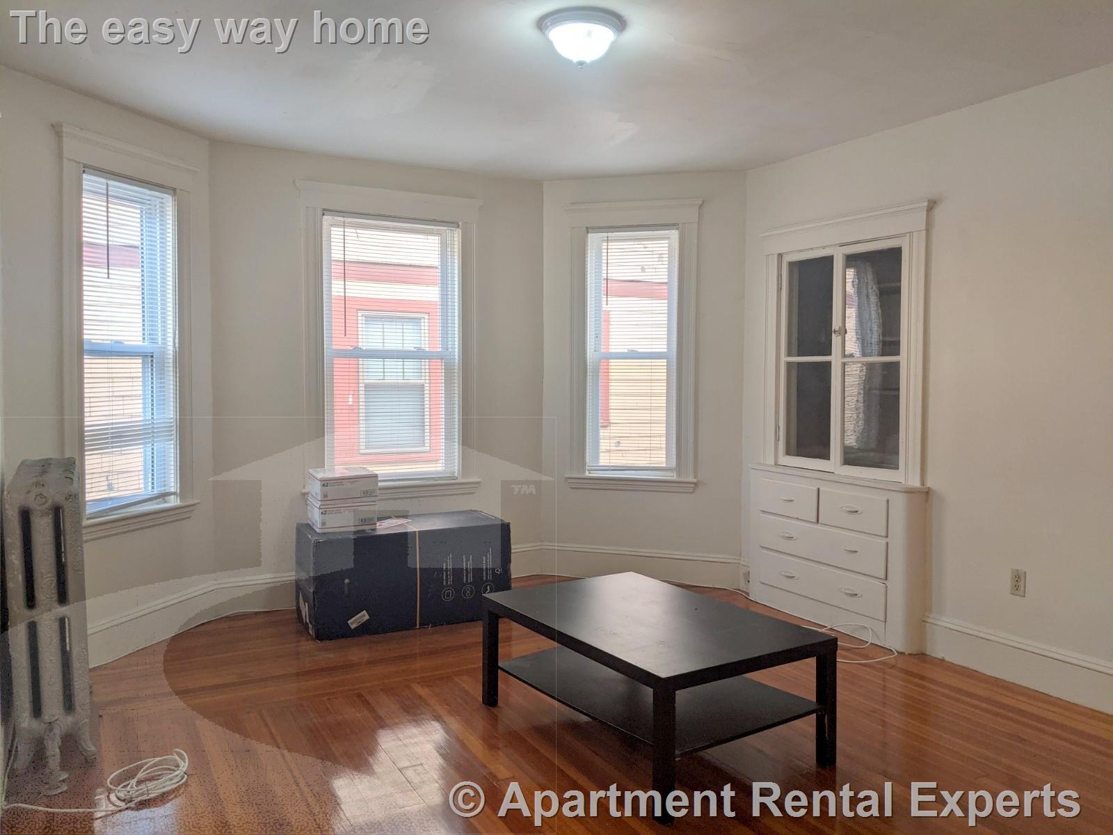 9 Cleveland St, Porter Square