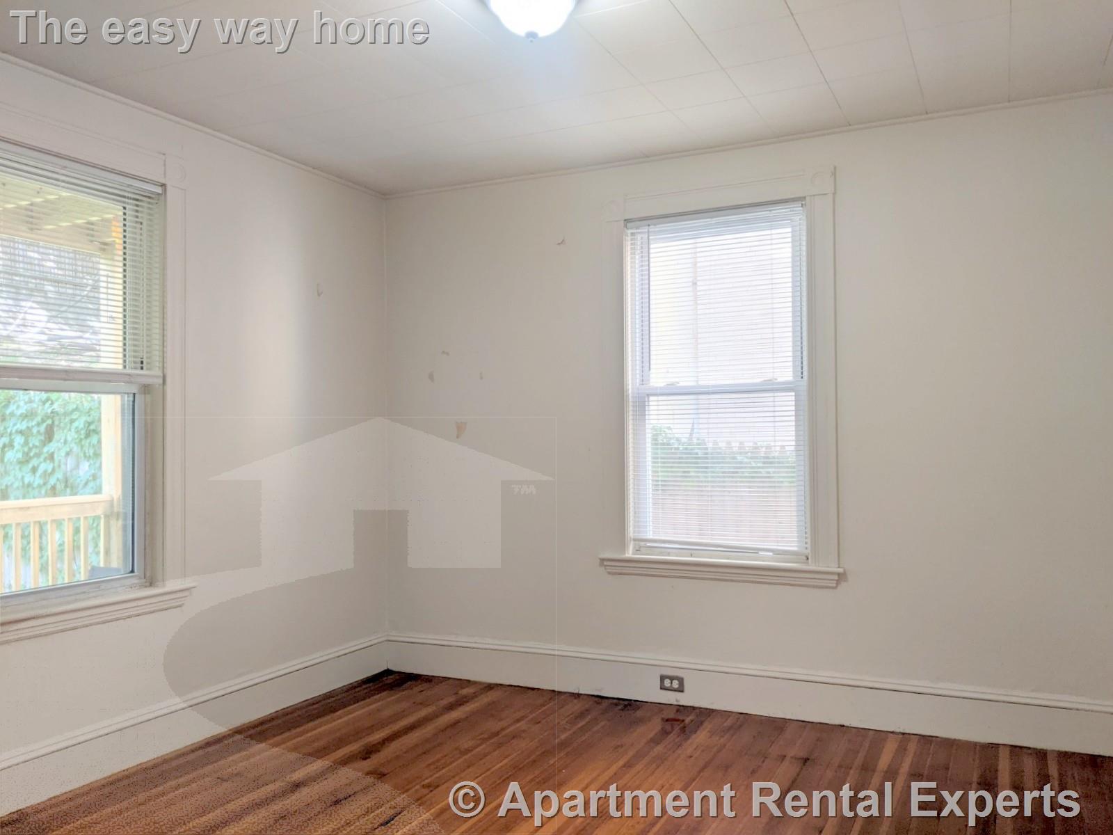 9 Cleveland St, Porter Square