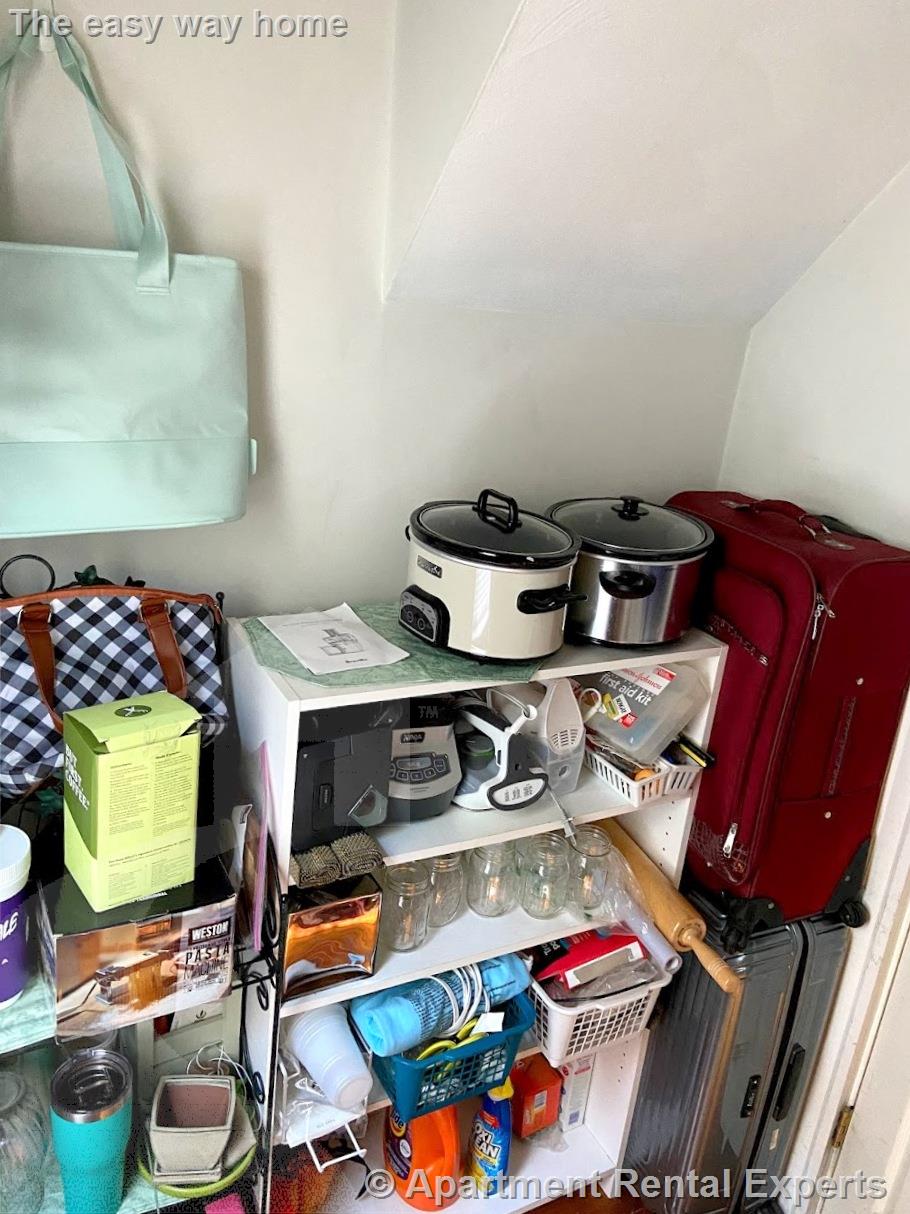 41 Bay State Ave, Davis Square