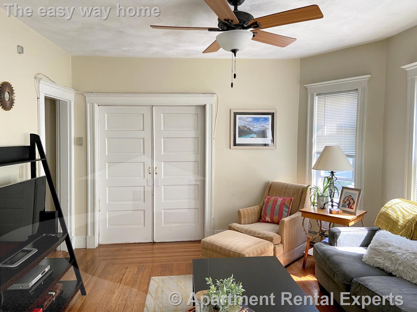 41 Bay State Ave, Davis Square