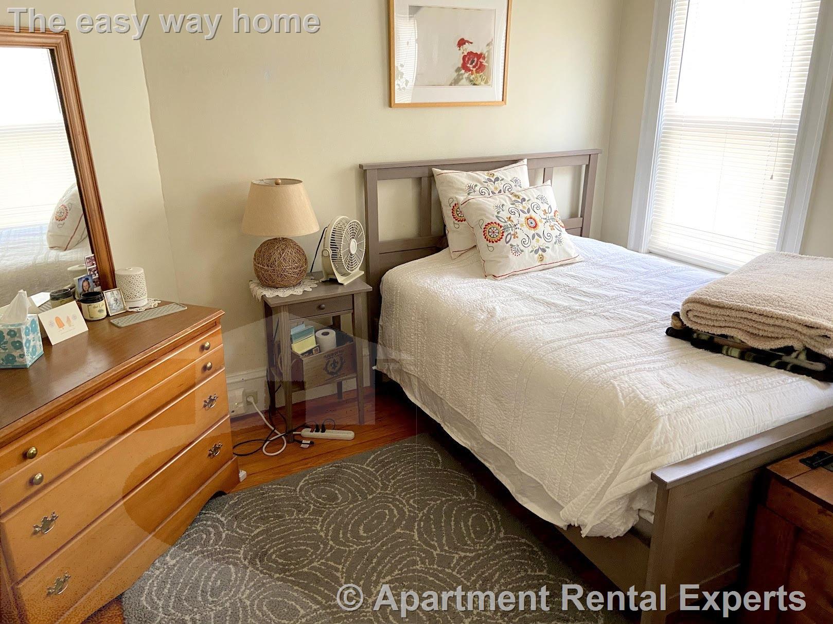 41 Bay State Ave, Davis Square