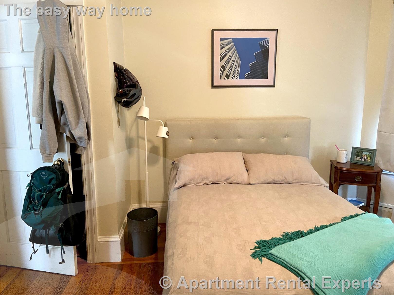 41 Bay State Ave, Davis Square