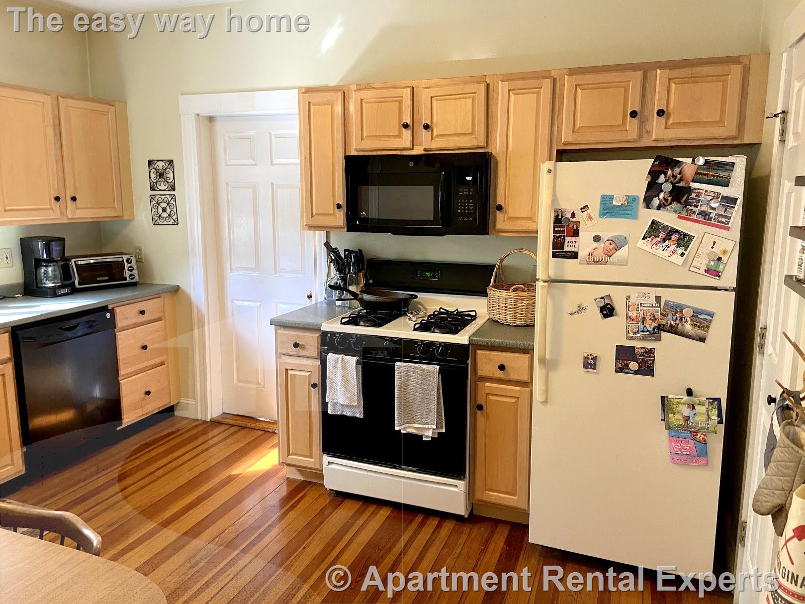 41 Bay State Ave, Davis Square