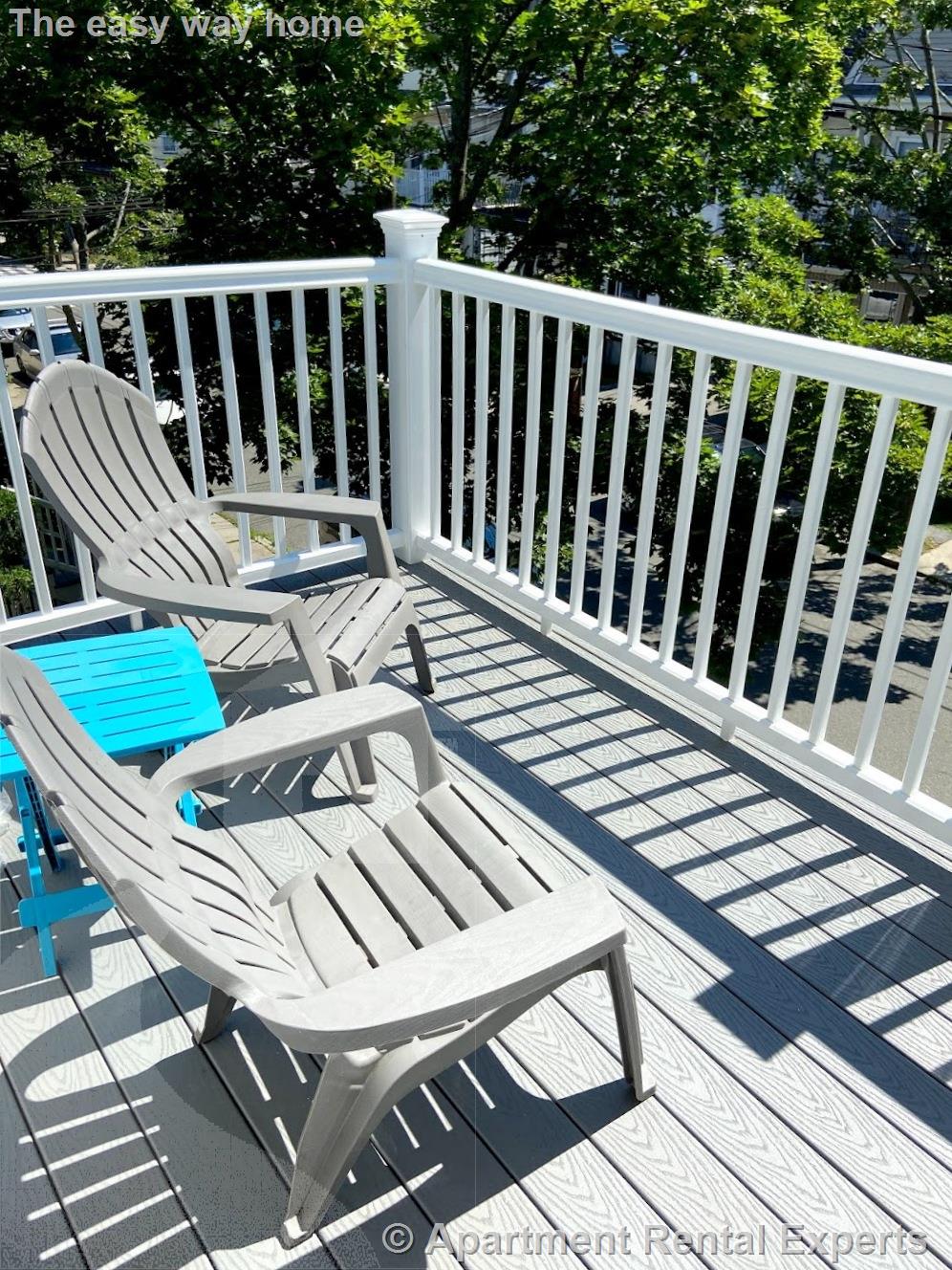 41 Bay State Ave, Davis Square