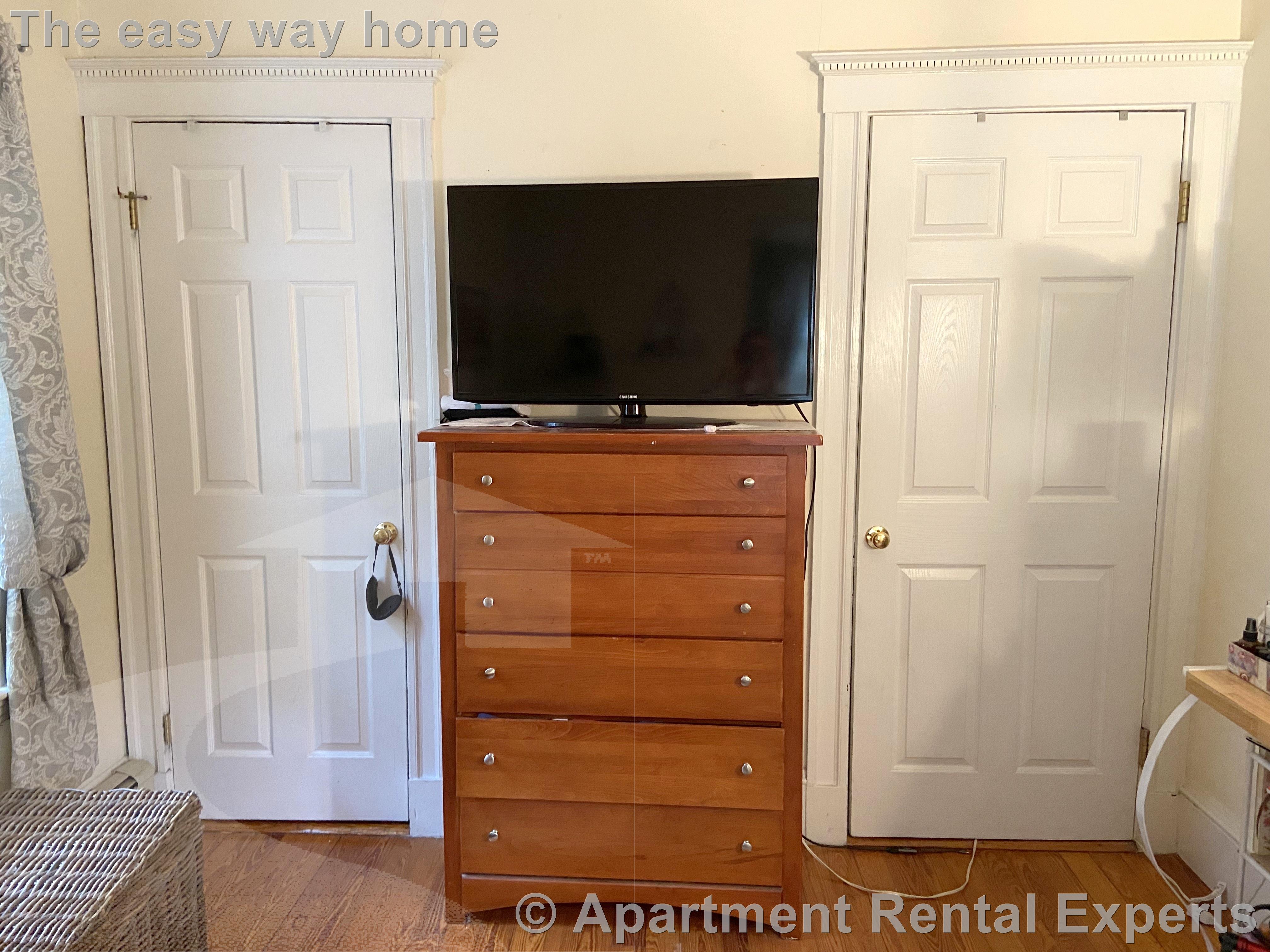 41 Bay State Ave, Davis Square