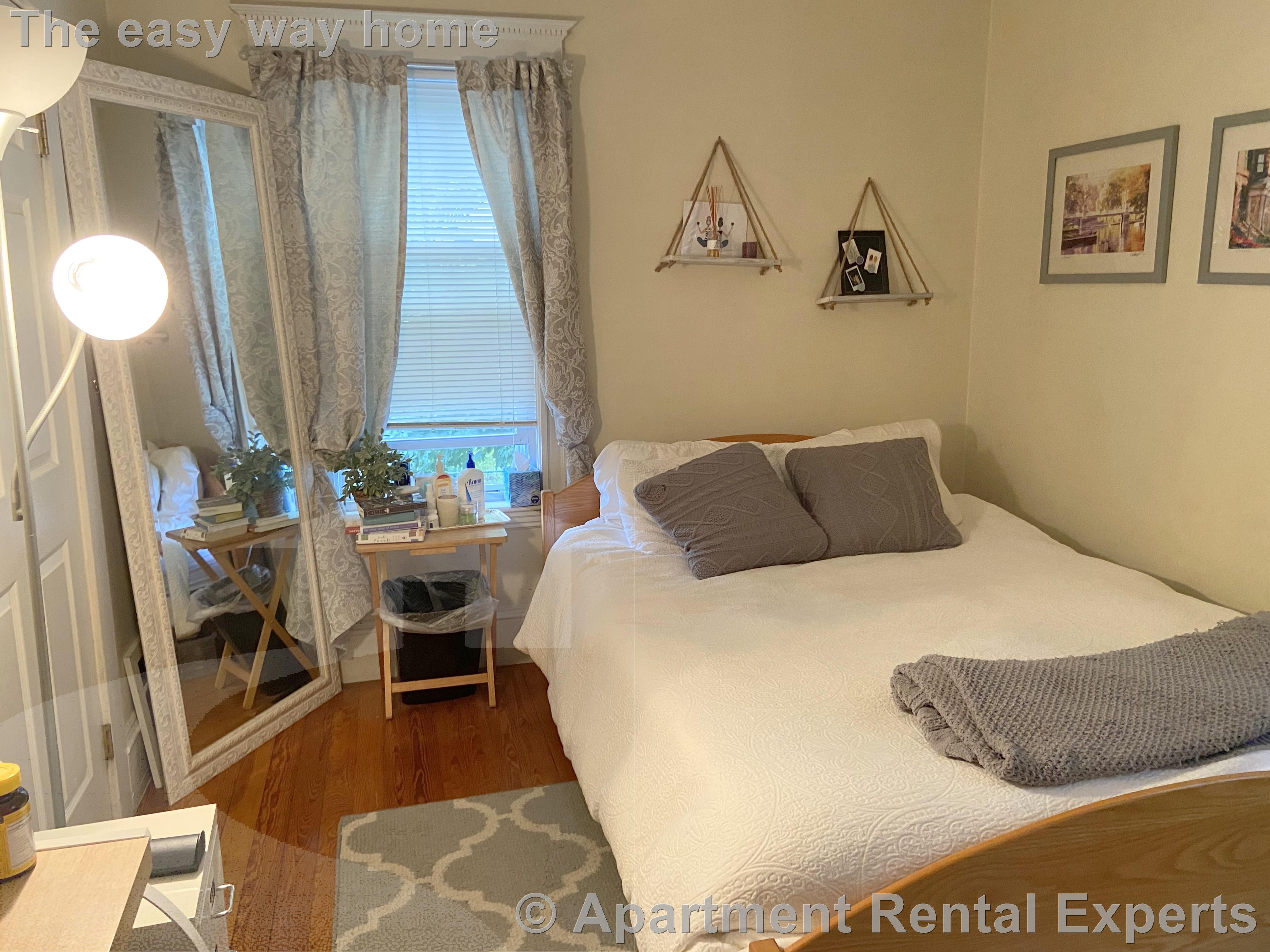 41 Bay State Ave, Davis Square