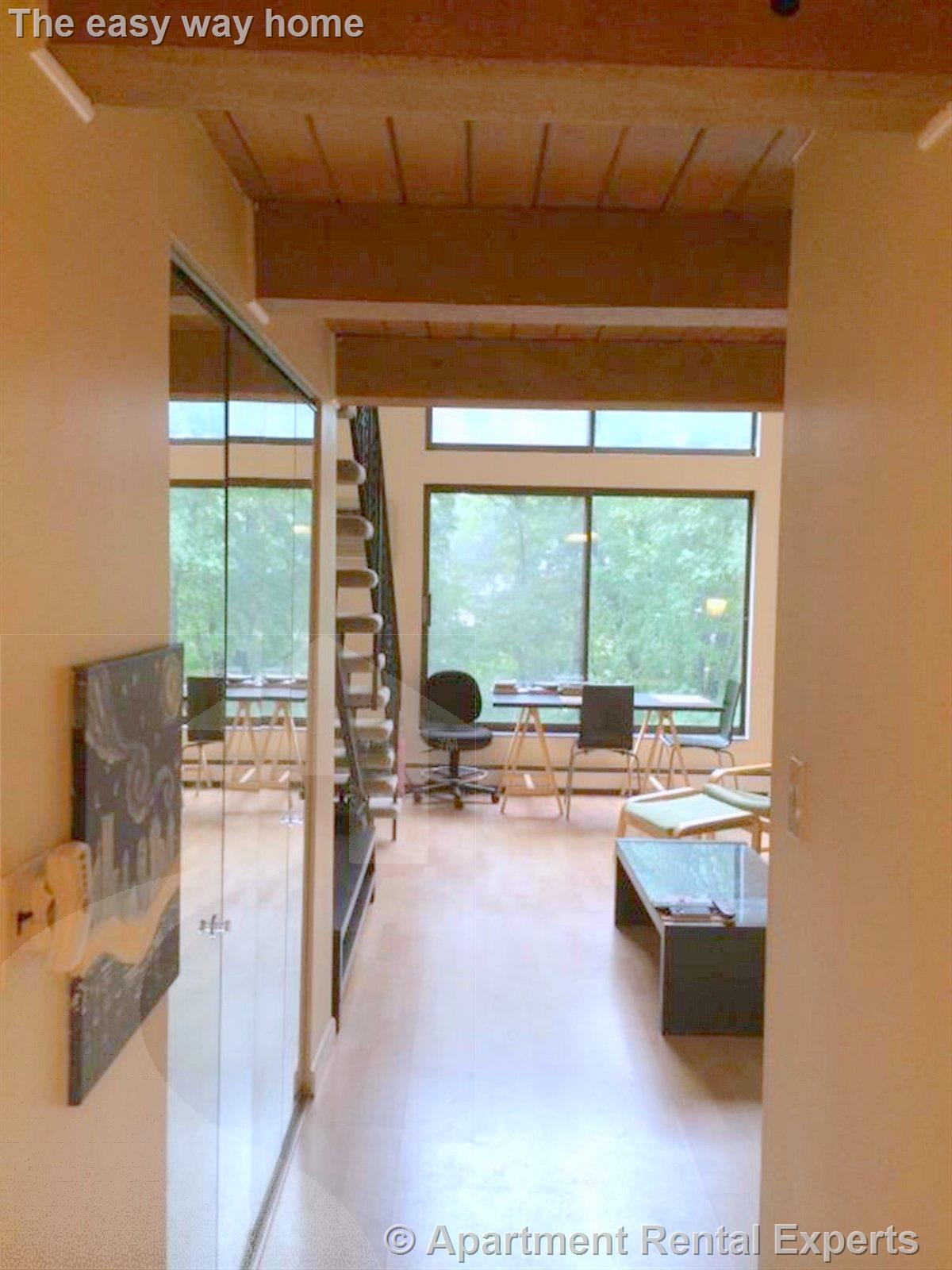 993 Massachusetts Ave, Arlington Heights