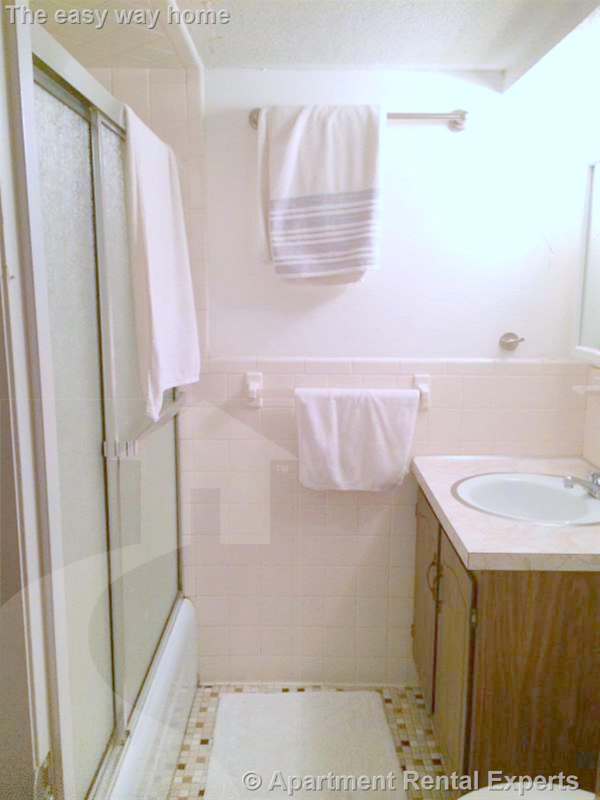 993 Massachusetts Ave, Arlington Heights