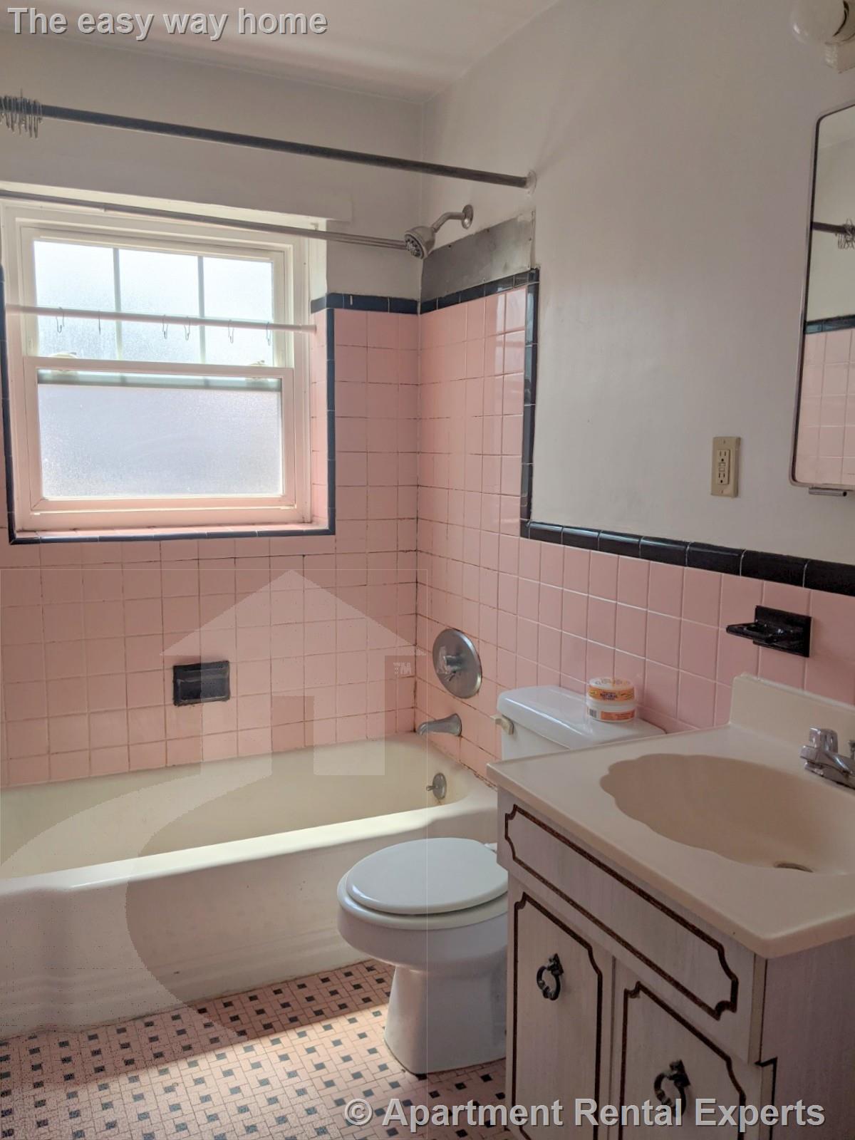 219 Massachusetts Ave, East Arlington