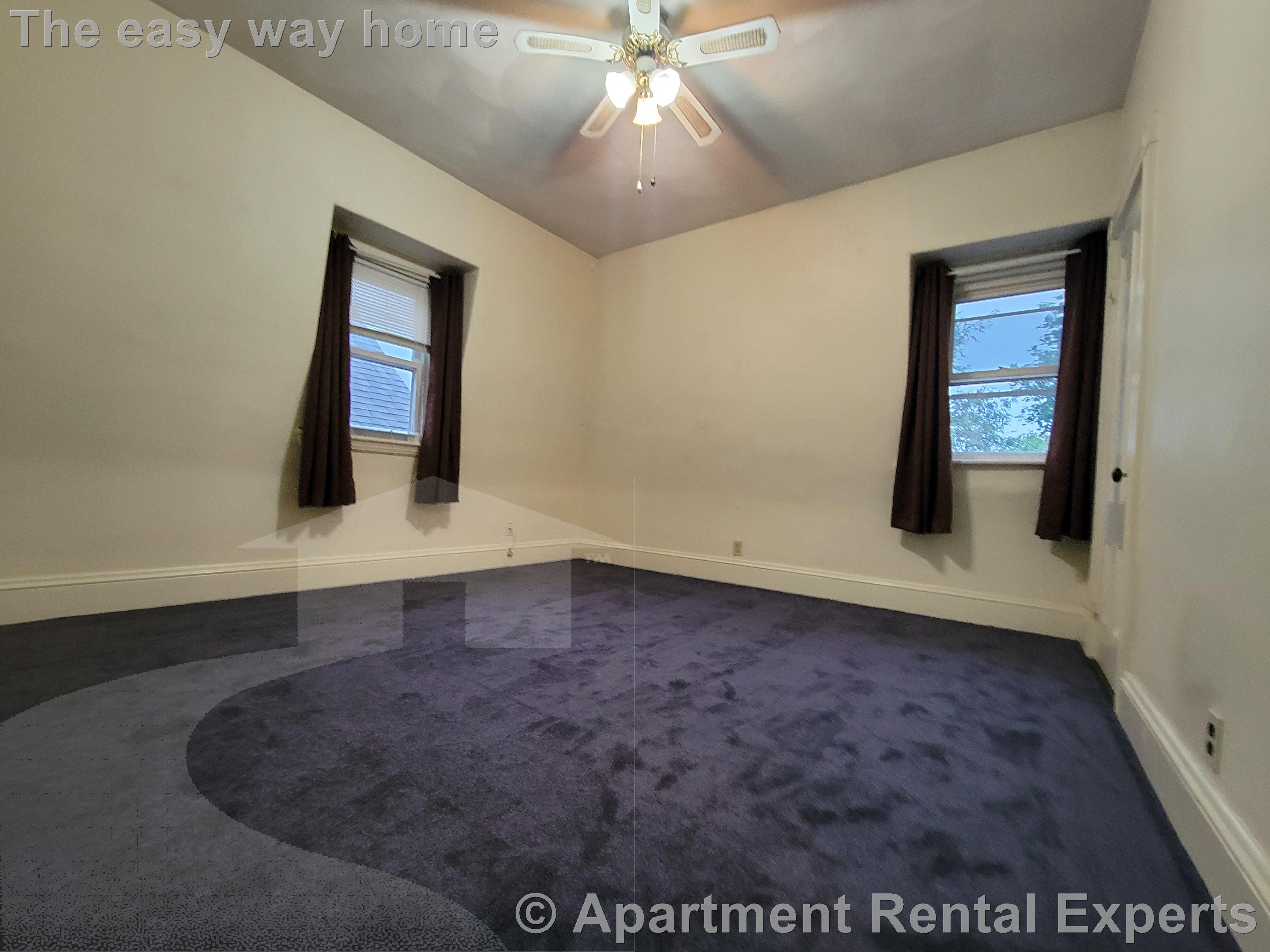 28 Monmouth St, Spring Hill