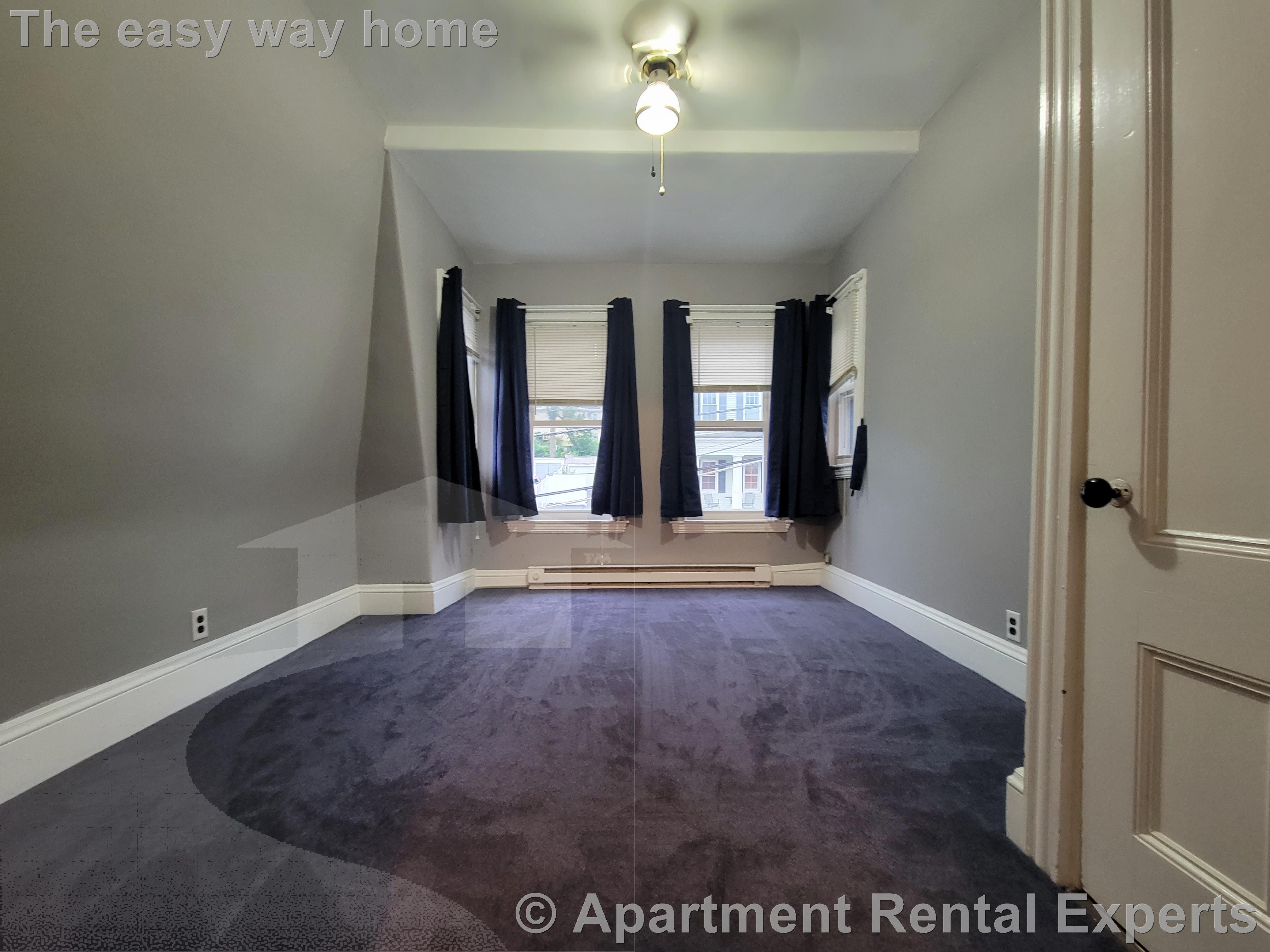 28 Monmouth St, Spring Hill