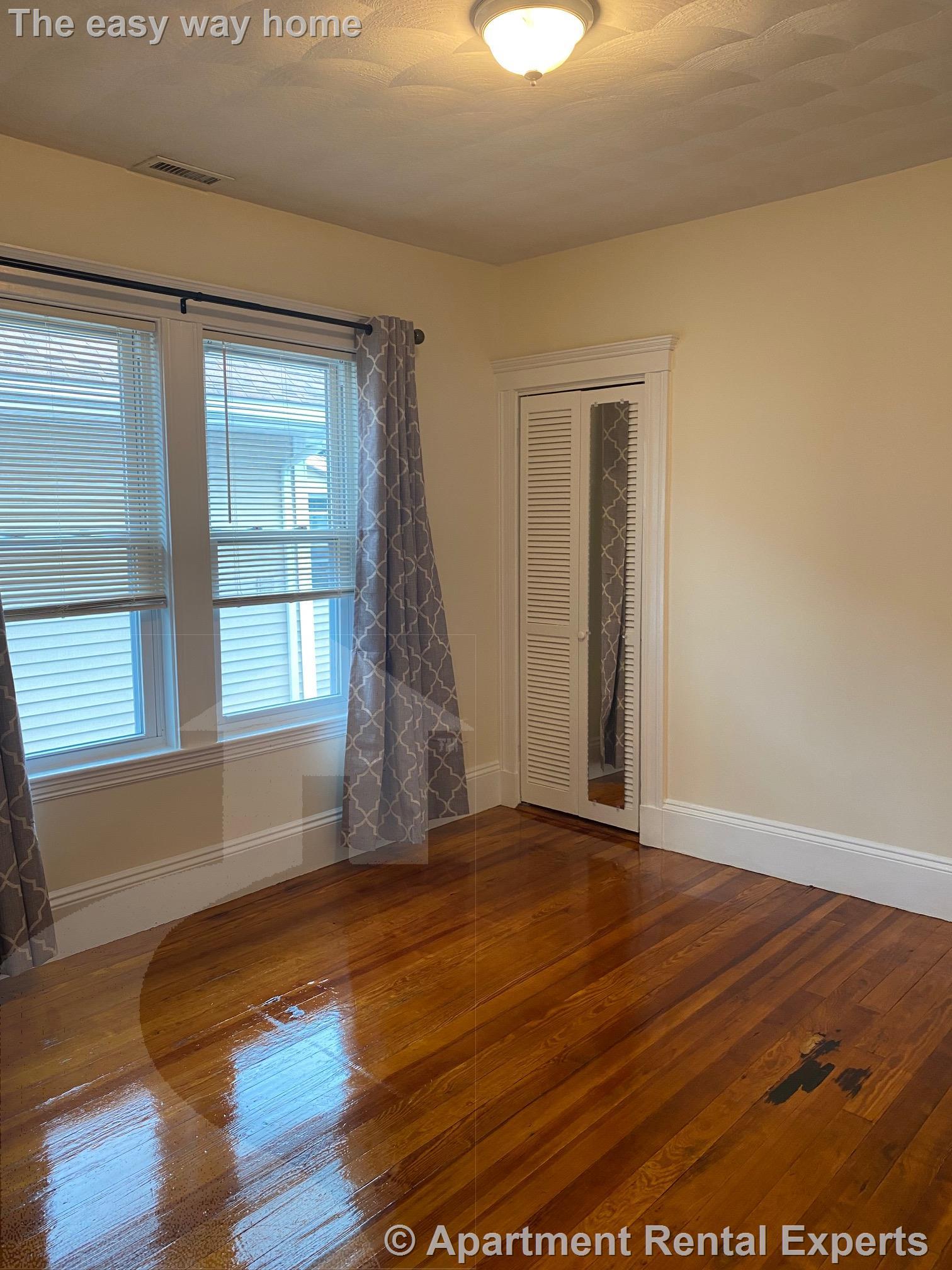 188 Harvard St, Tufts