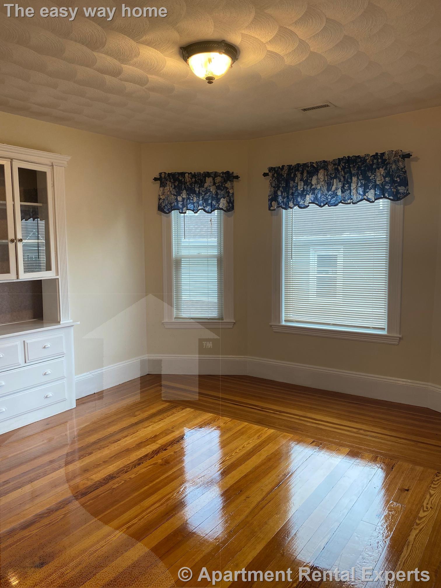 188 Harvard St, Tufts