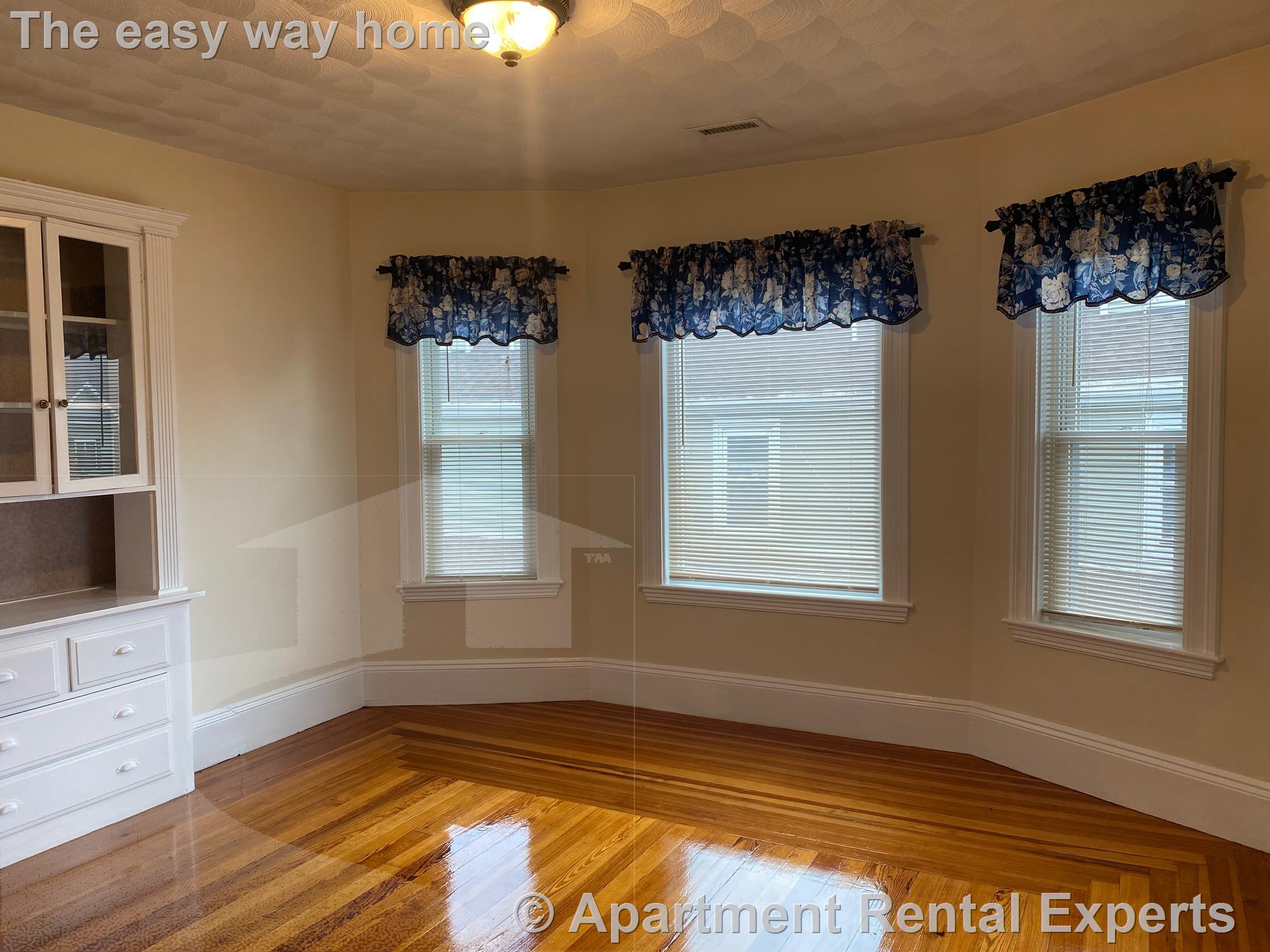 188 Harvard St, Tufts