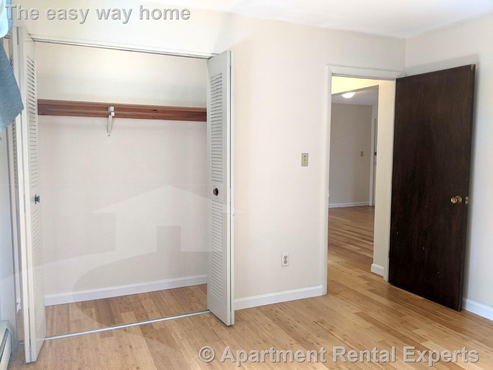 12 Cameron Ave, Davis Square