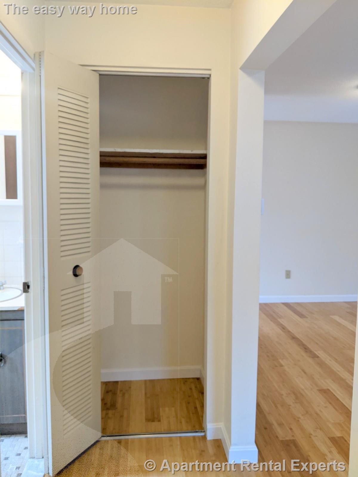 12 Cameron Ave, Davis Square