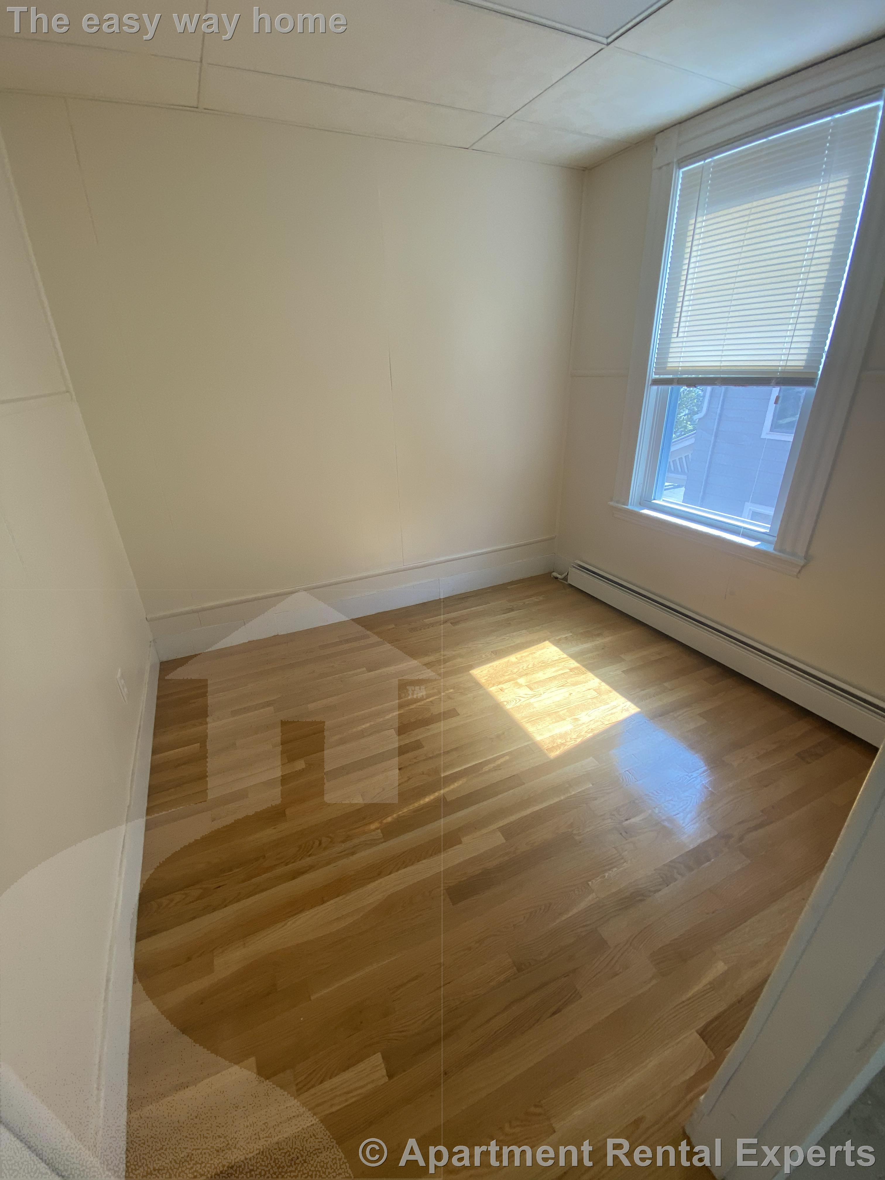 20 Mossland St, Porter Square