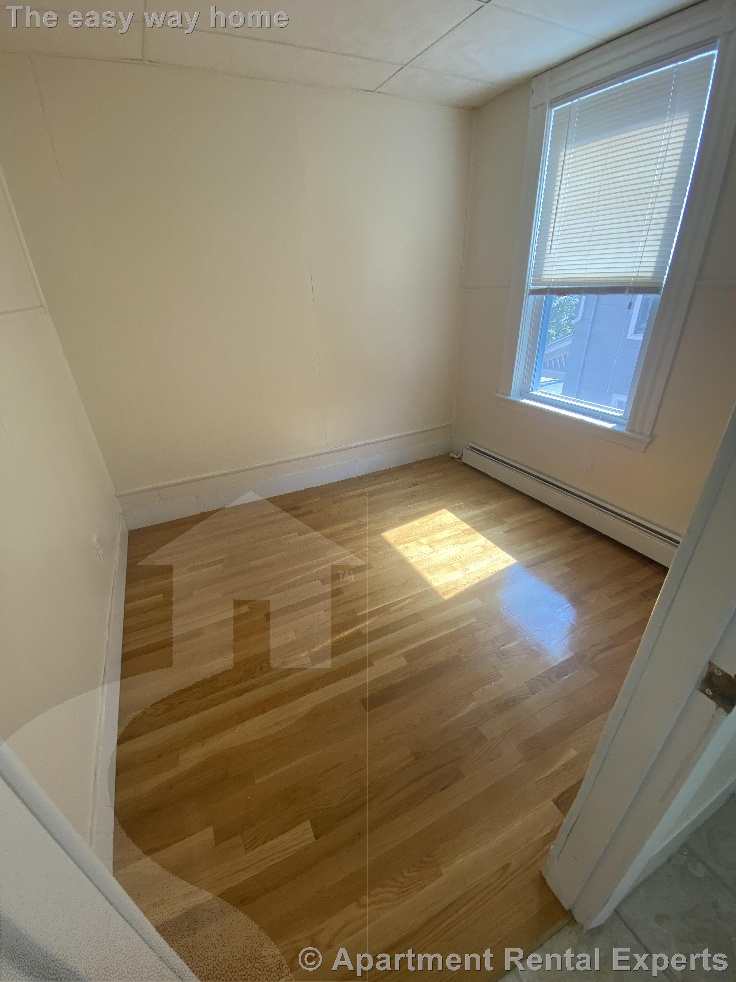 20 Mossland St, Porter Square