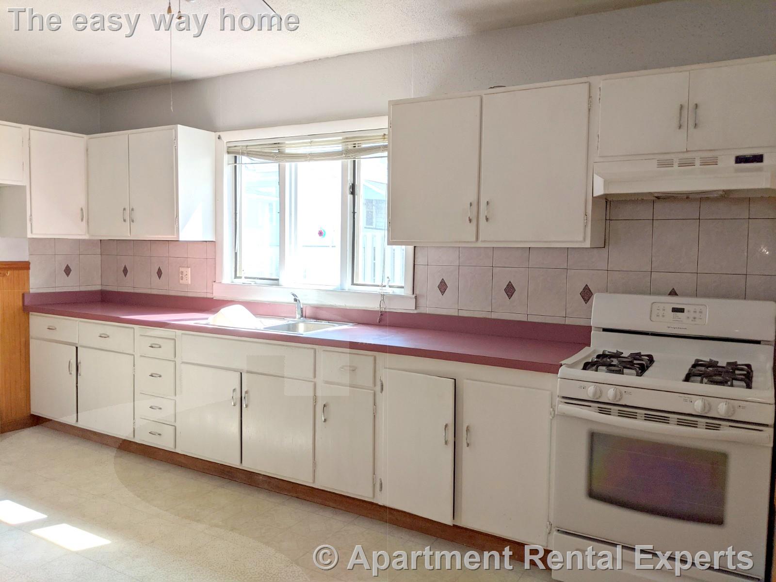 99 Central St, Spring Hill