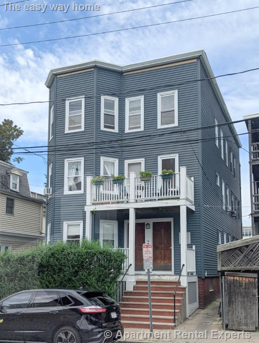 3-5 Newbury St, Teele Square