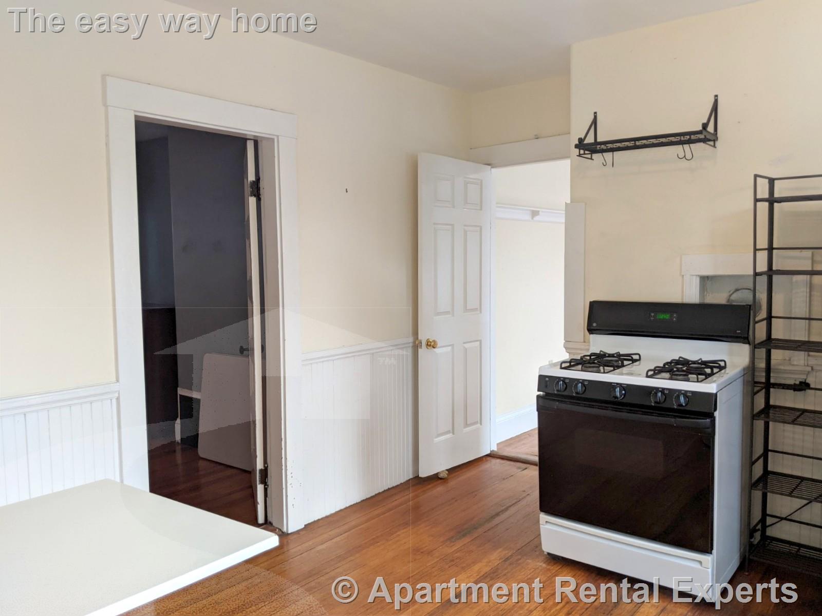 3-5 Newbury St, Teele Square