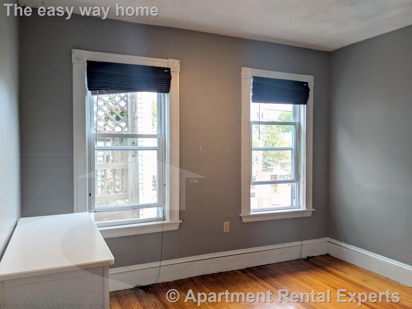 3-5 Newbury St, Teele Square