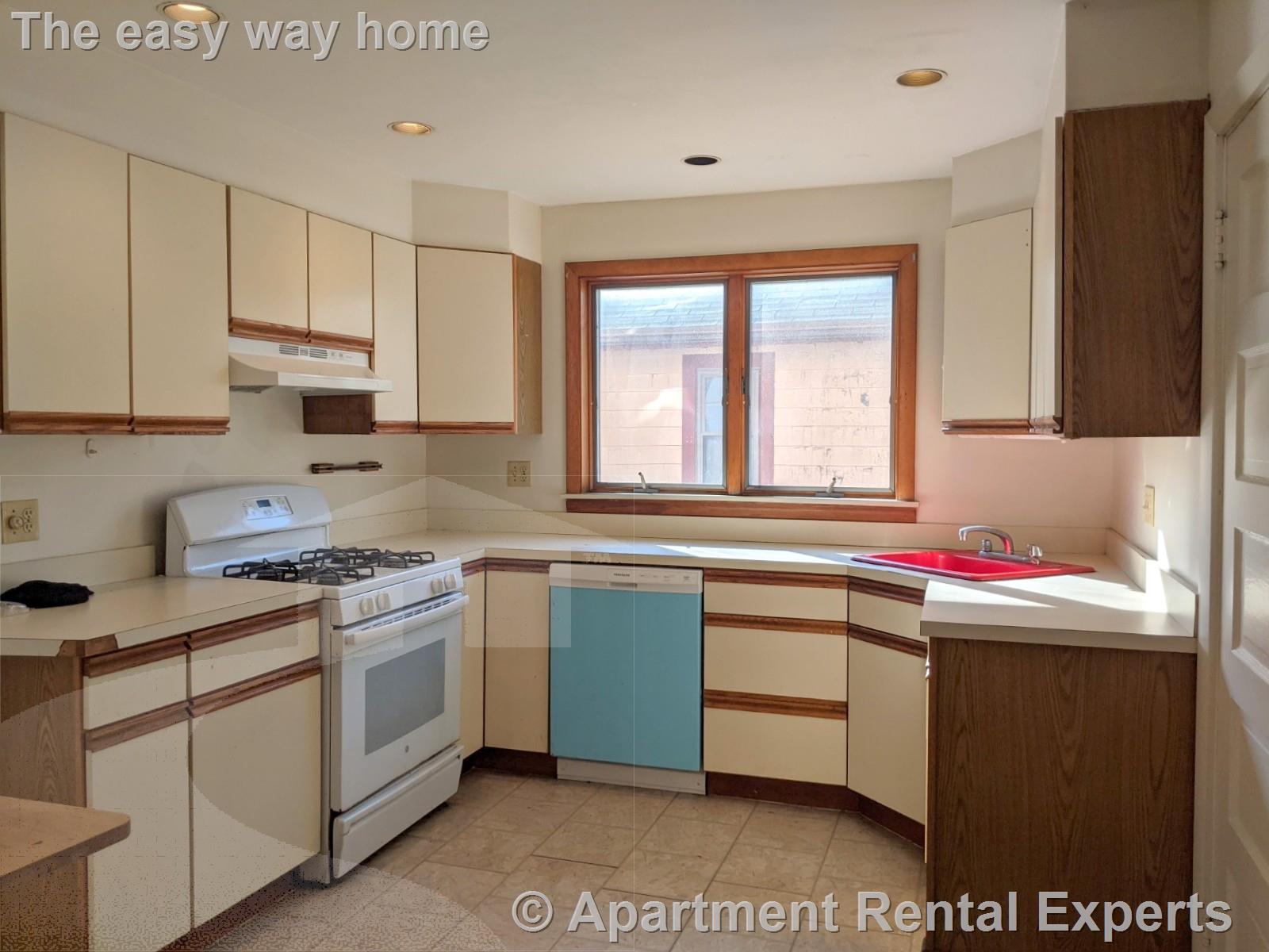 9 Cleveland St, Porter Square