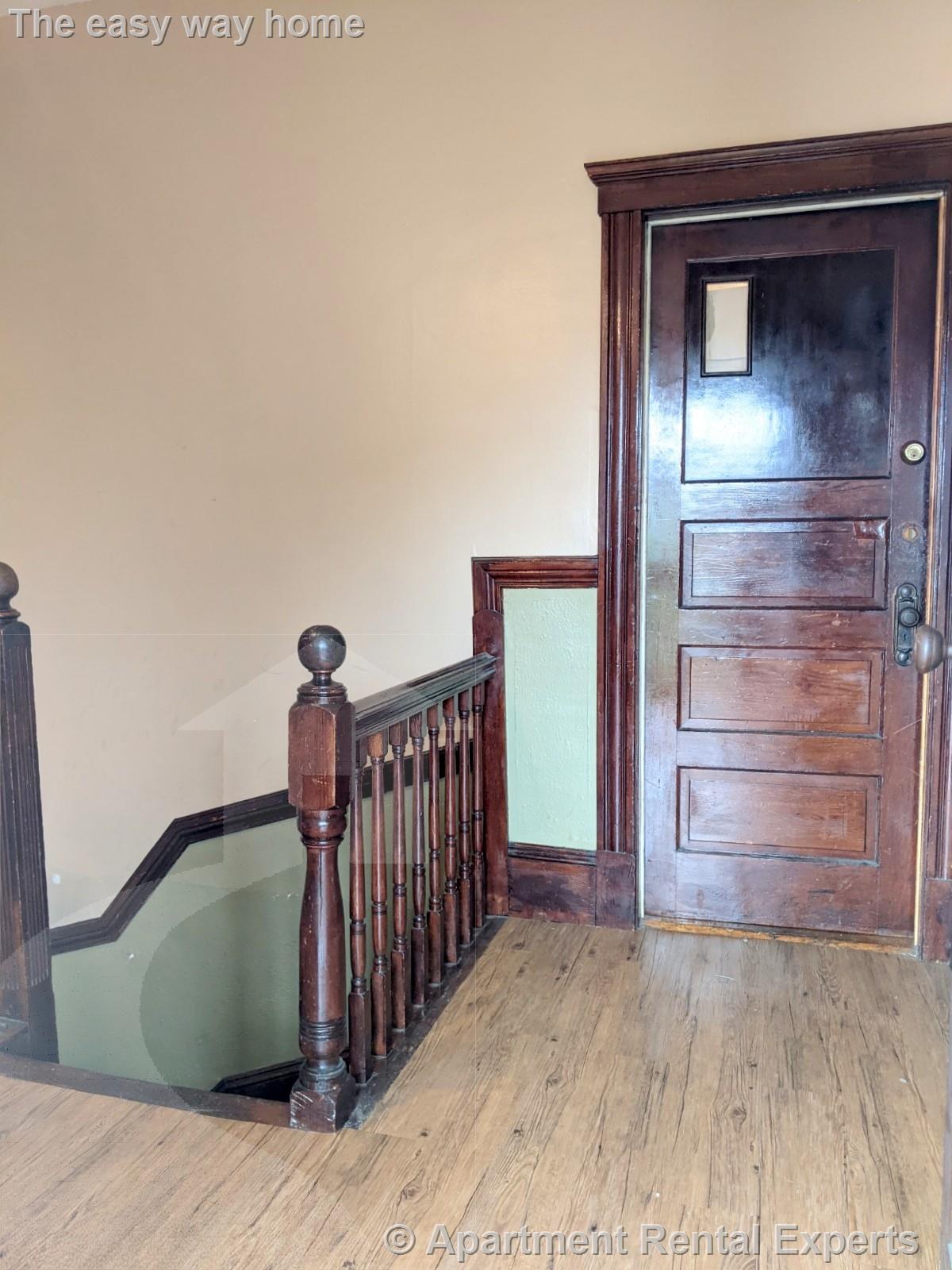 104 Conwell Ave, Tufts