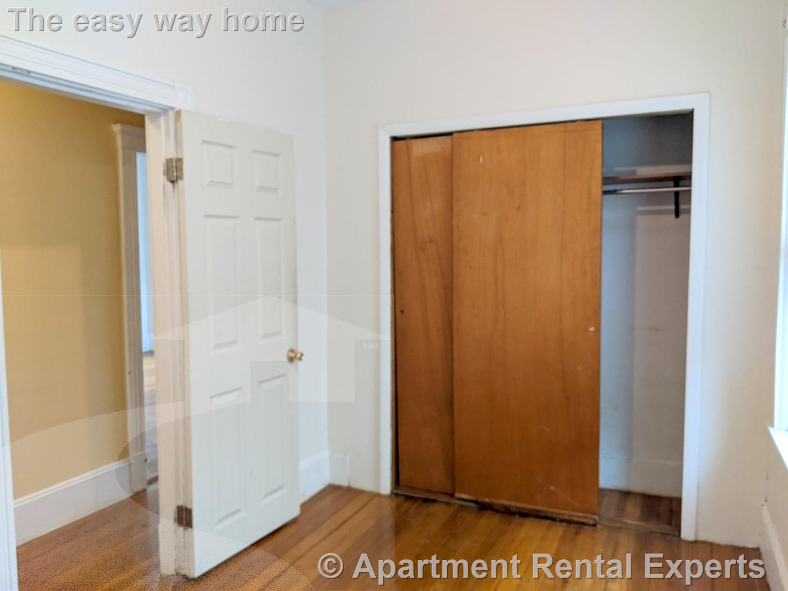 104 Conwell Ave, Tufts