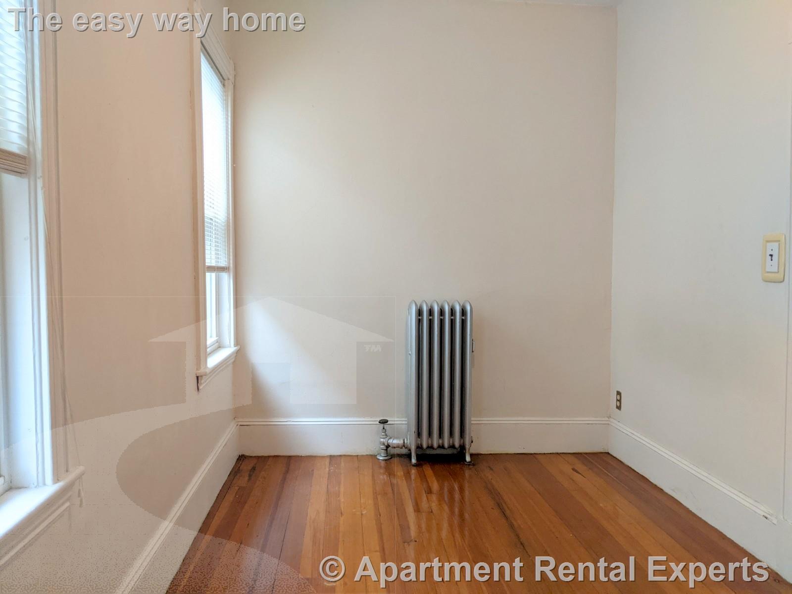 104 Conwell Ave, Tufts