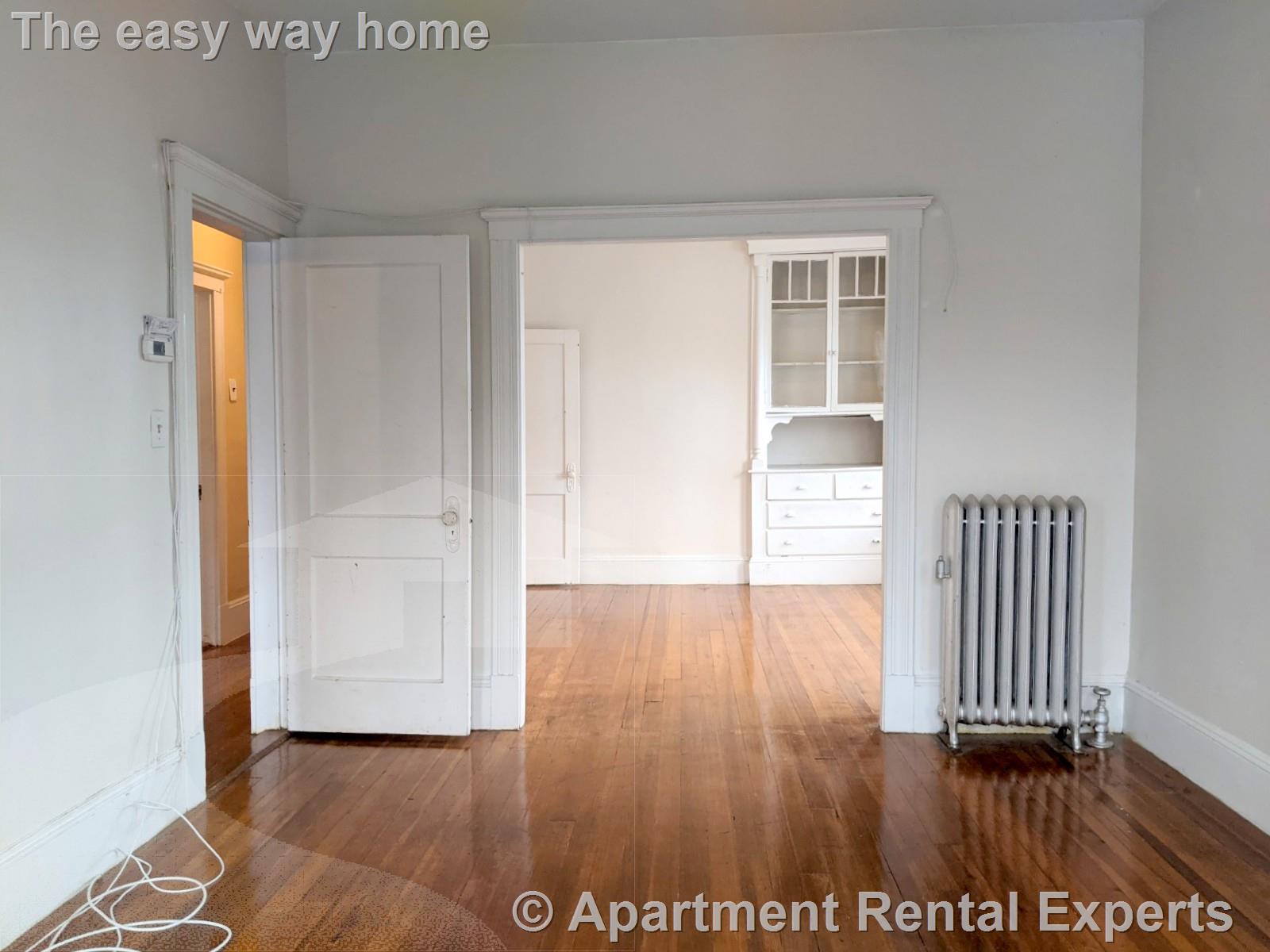 104 Conwell Ave, Tufts