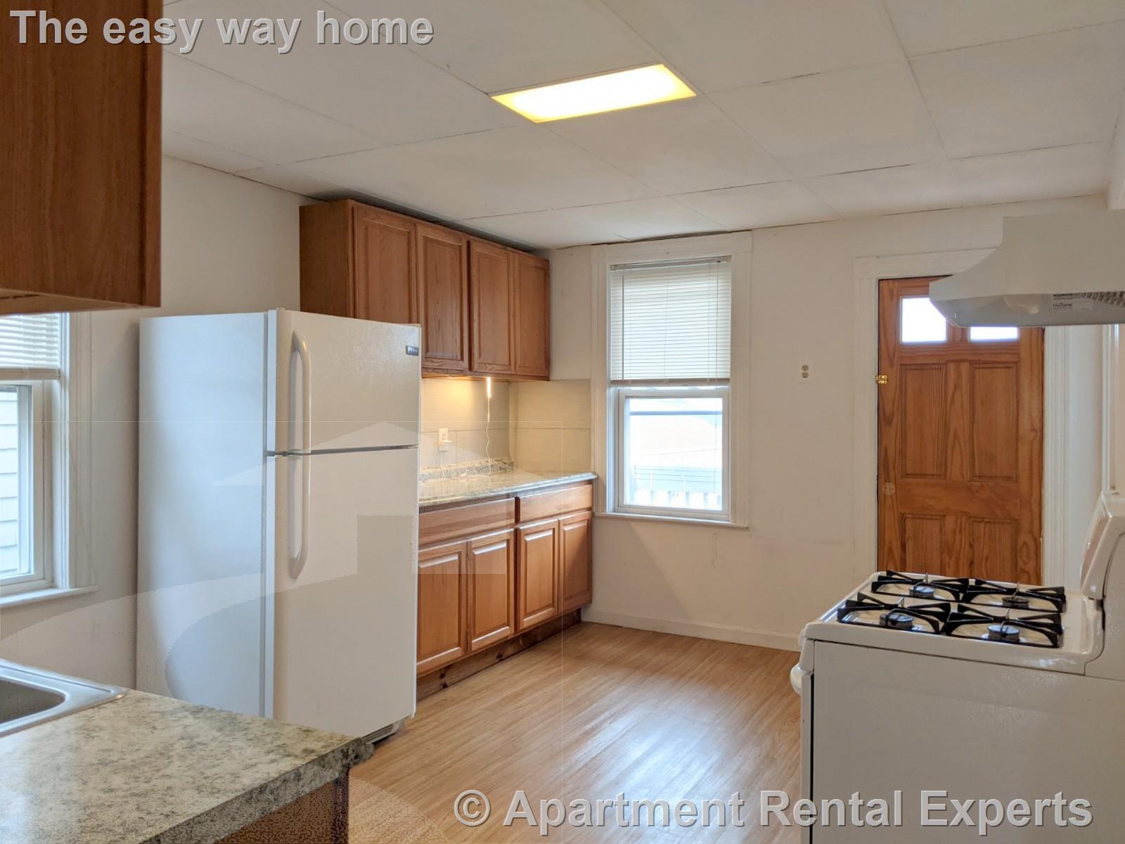 104 Conwell Ave, Tufts