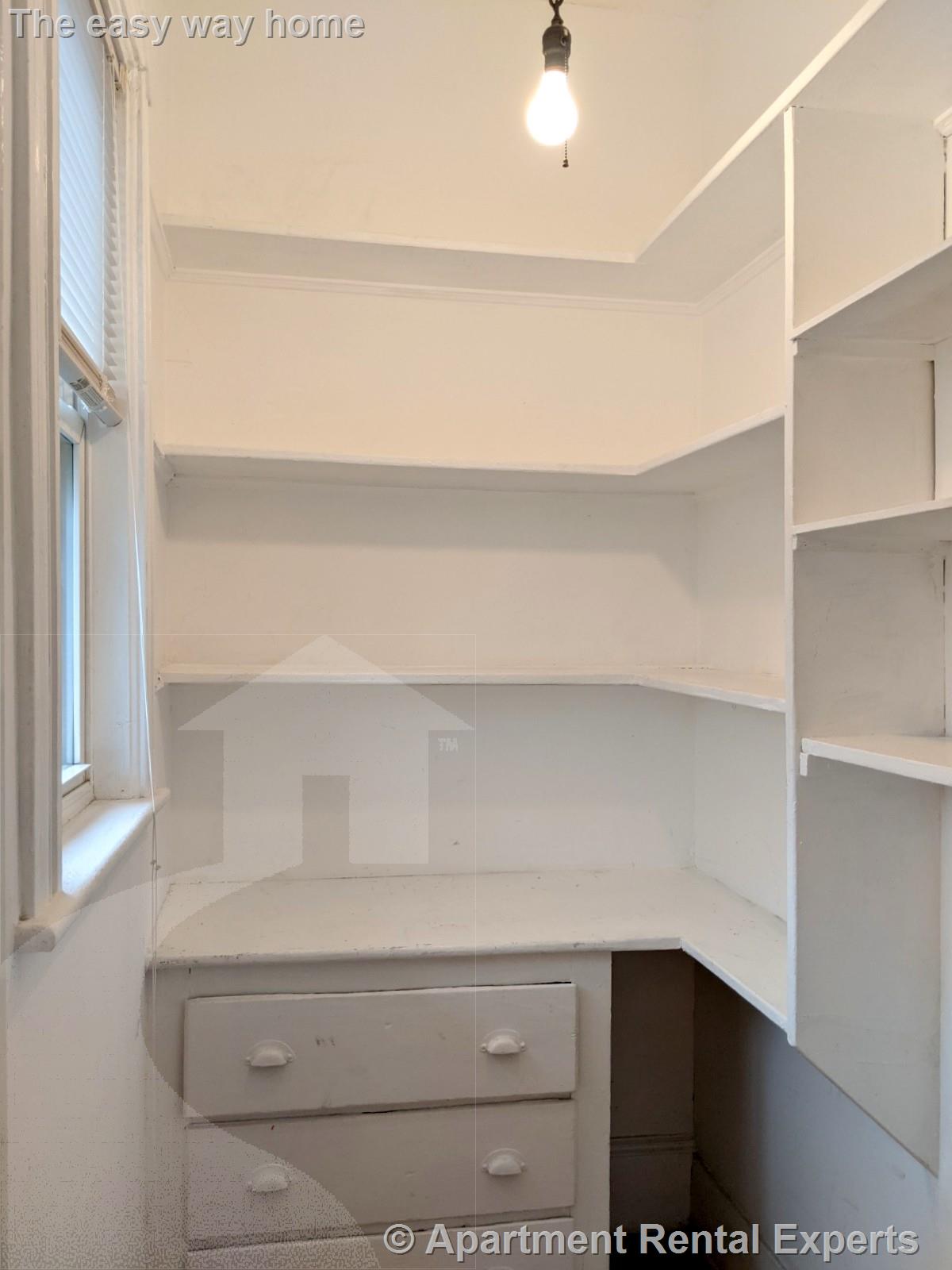 104 Conwell Ave, Tufts