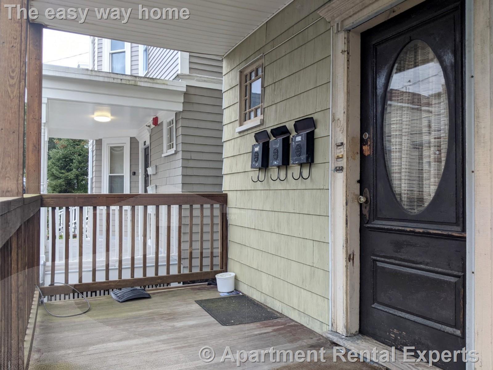 104 Conwell Ave, Tufts