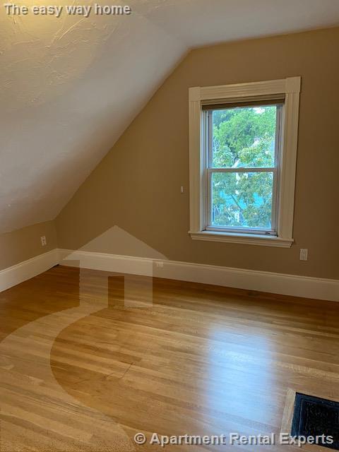 359 Highland Ave, Davis Square