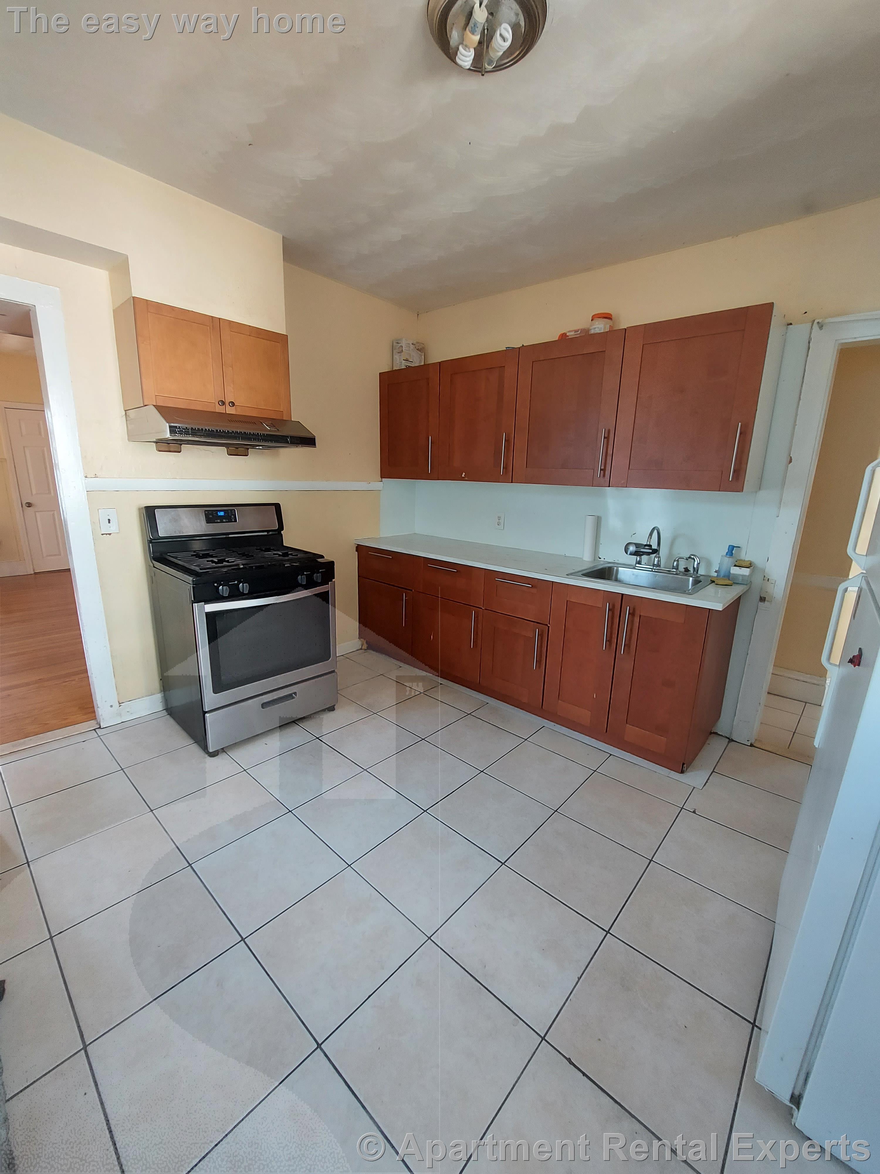 29 Lincoln St, Malden Center